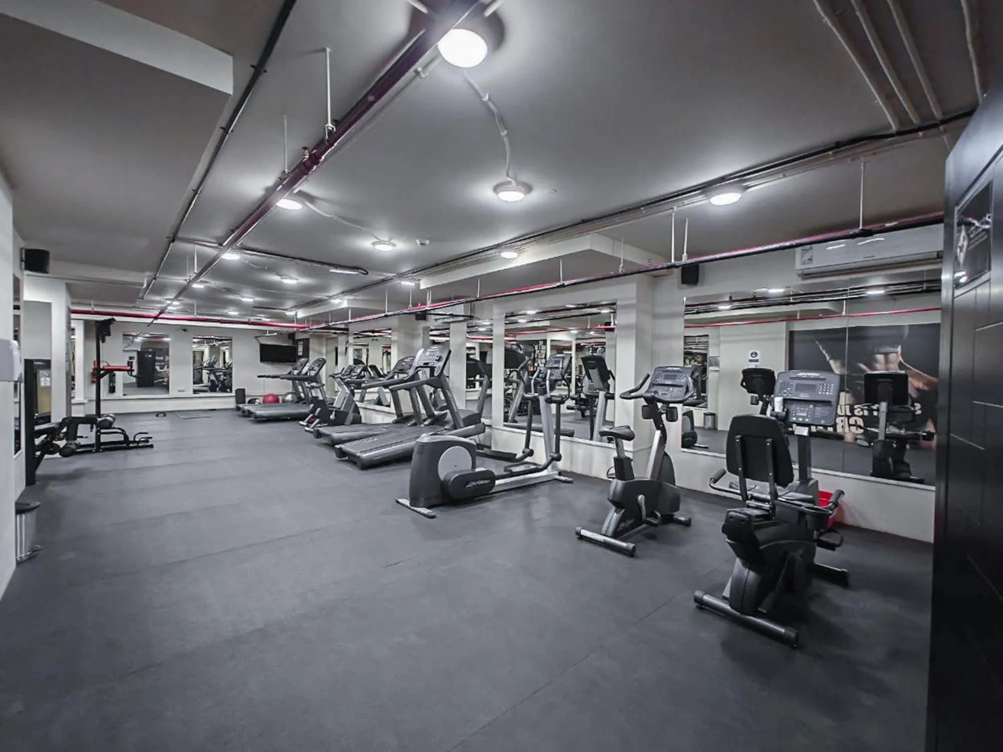 Glorious Studio with Easy City Access in Bay Square 9, Business Bay