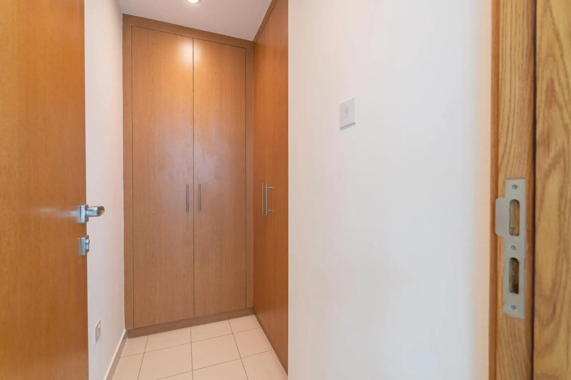 Glorious Studio with Easy City Access in Bay Square 9, Business Bay