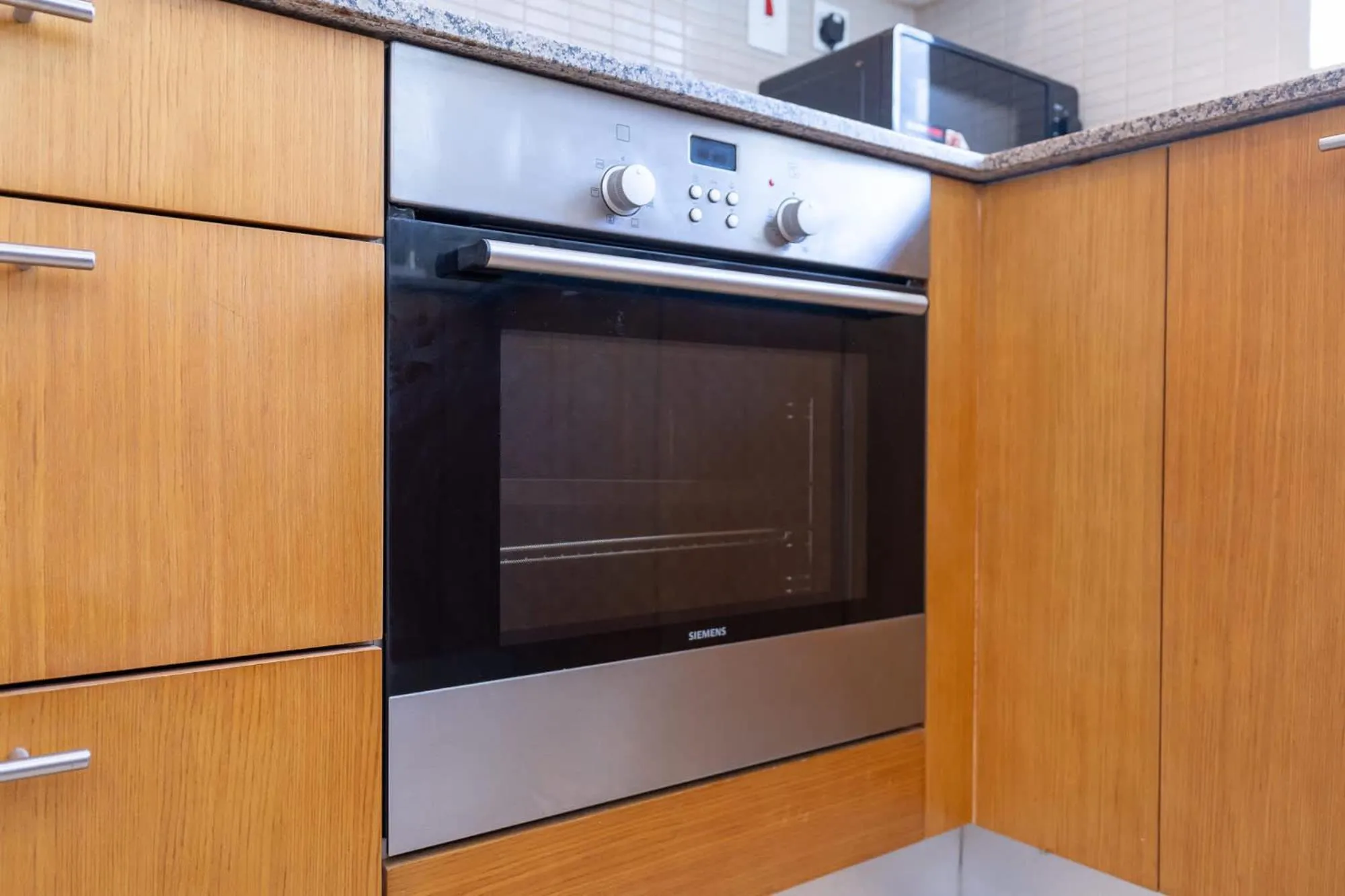 Glorious Studio with Easy City Access in Bay Square 9, Business Bay