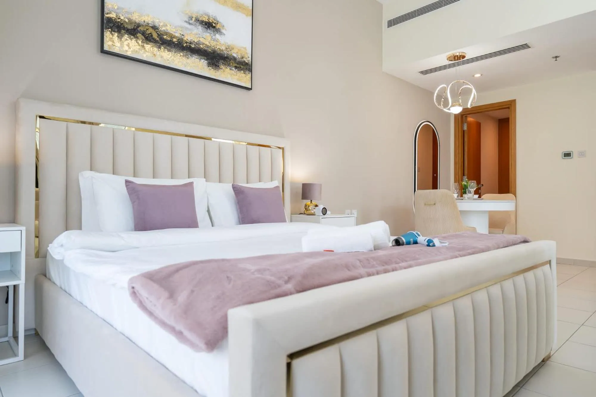 Glorious Studio with Easy City Access in Bay Square 9, Business Bay