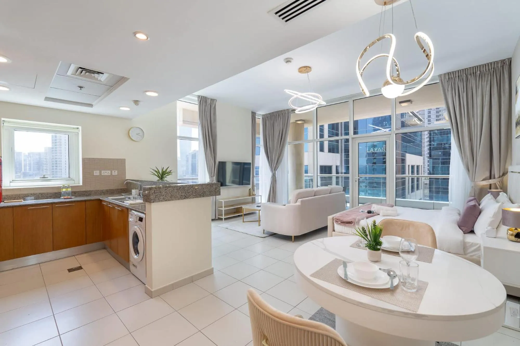 Glorious Studio with Easy City Access in Bay Square 9, Business Bay