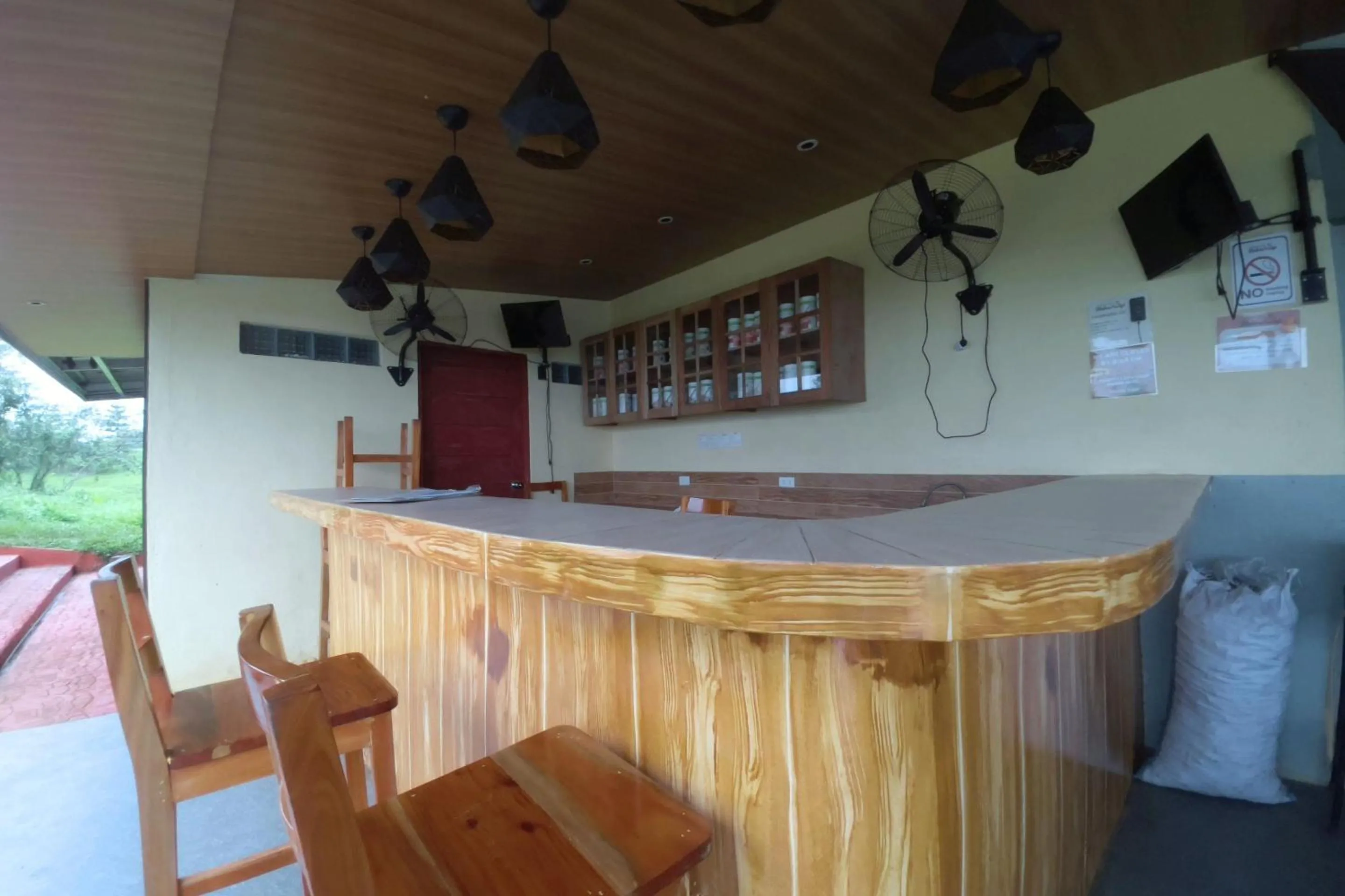 Restaurant/places to eat in Viewscape Nature Park Tanay powered by Cocotel