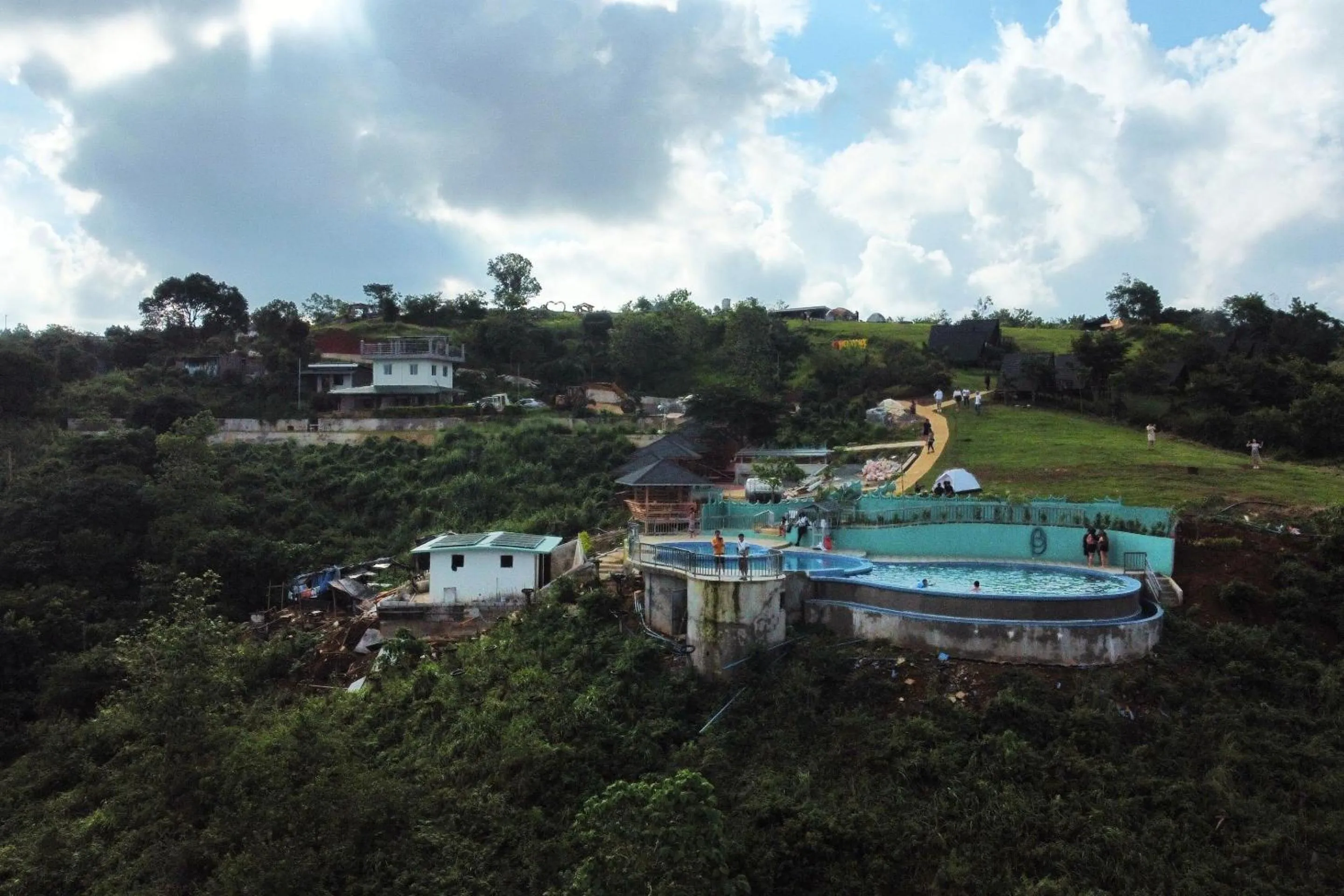 Property building in Viewscape Nature Park Tanay powered by Cocotel