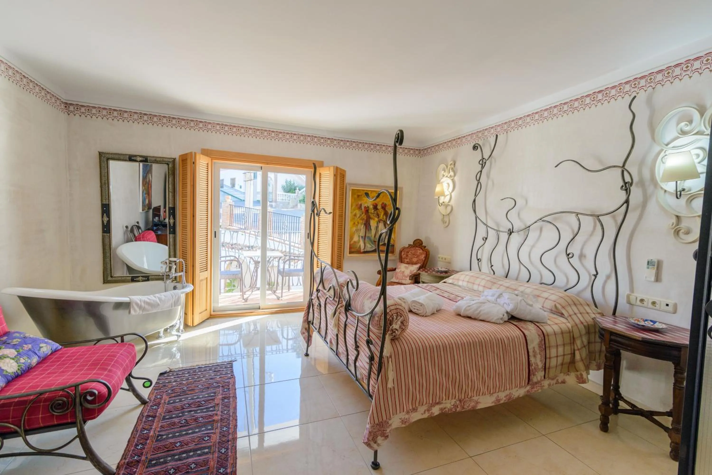 Bed in Las Orquideas Hotel Spain