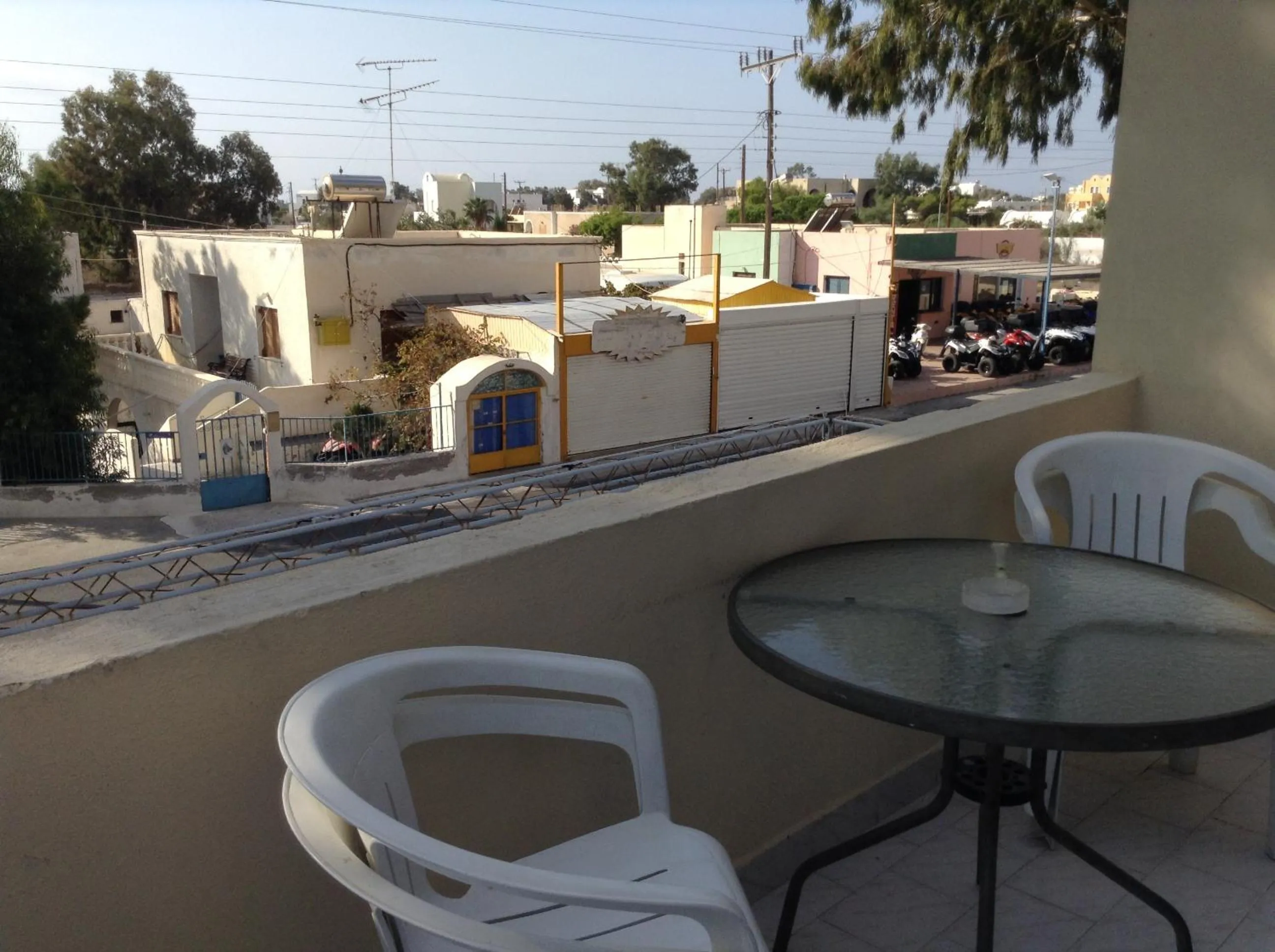 Balcony/Terrace in Rooms to let Katerina & John's