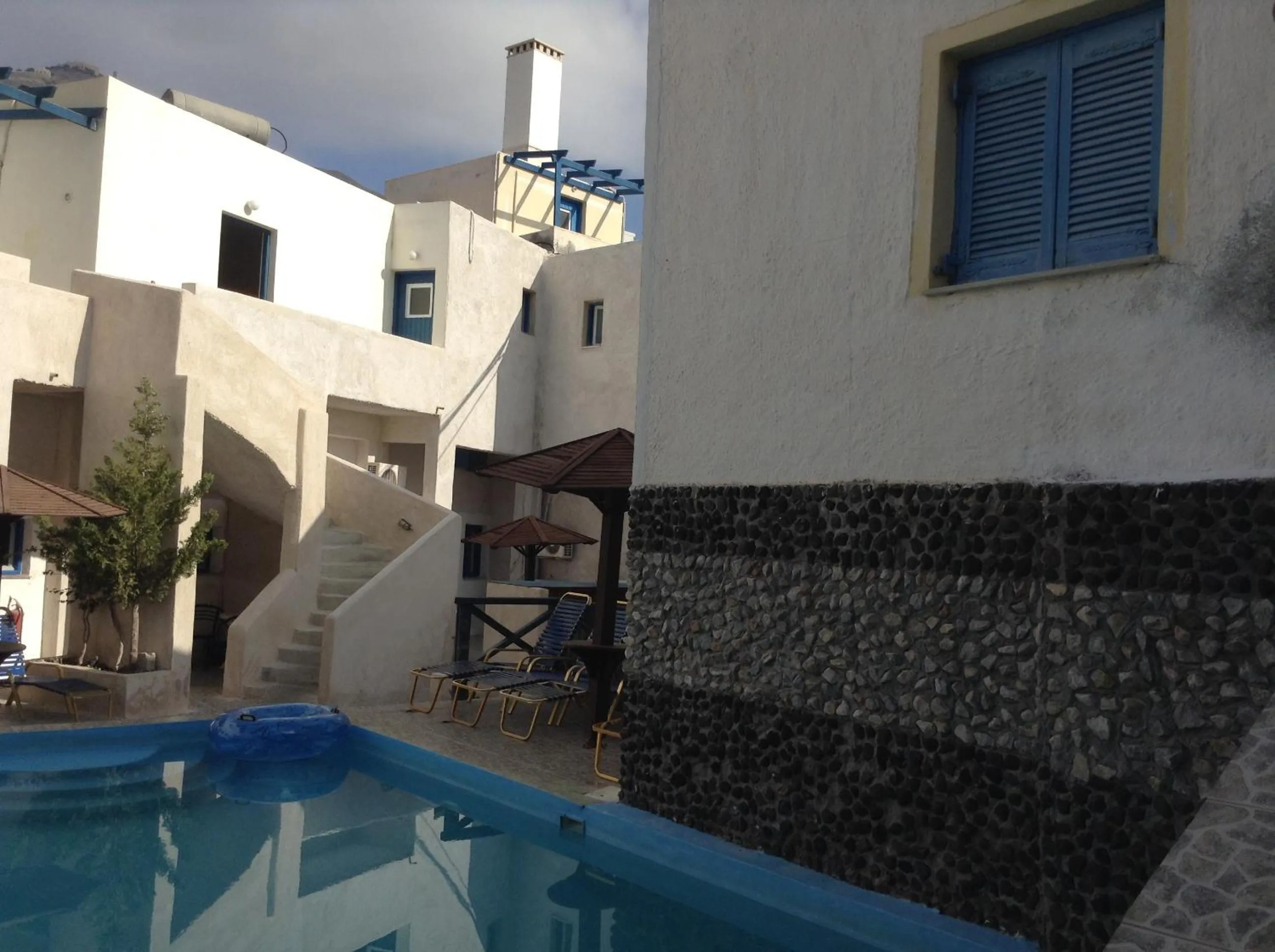 Facade/entrance in Rooms to let Katerina & John's