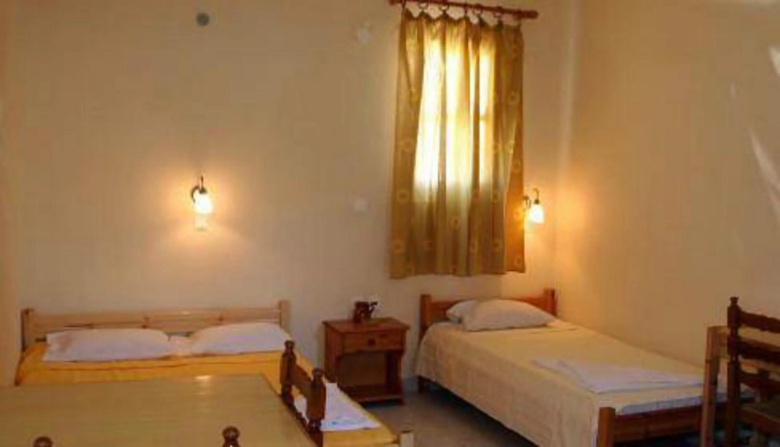 Rooms to let Katerina & John's