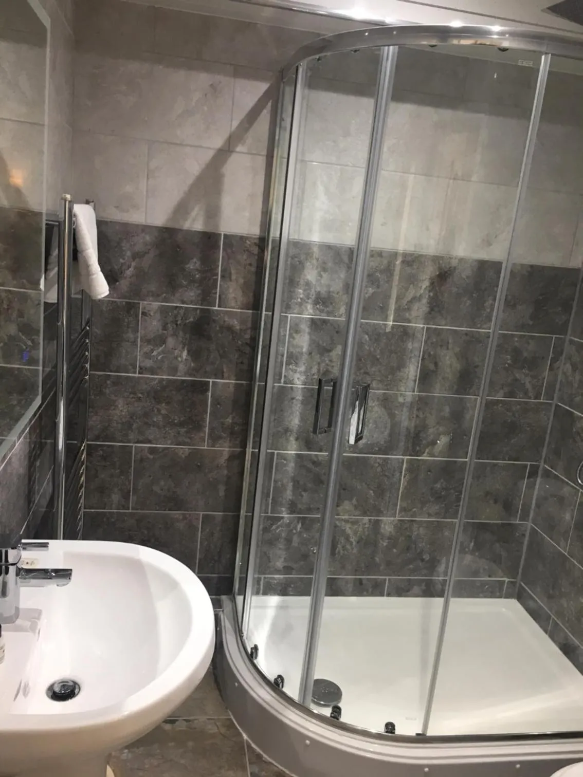 Shower in The Kellbank