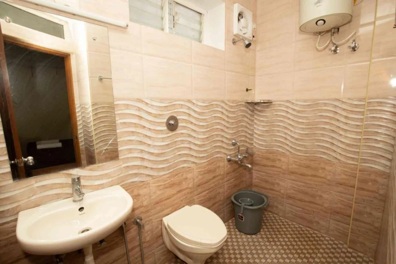 Bathroom in Lazo Silver Lake , Ooty