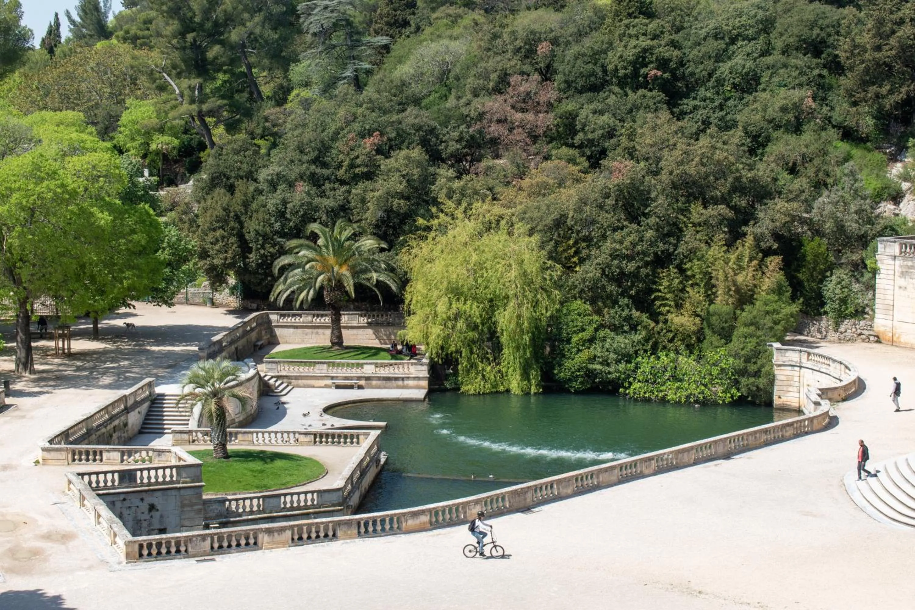 Nearby landmark in Le Grand Hôtel Dieu by SOWELL COLLECTION