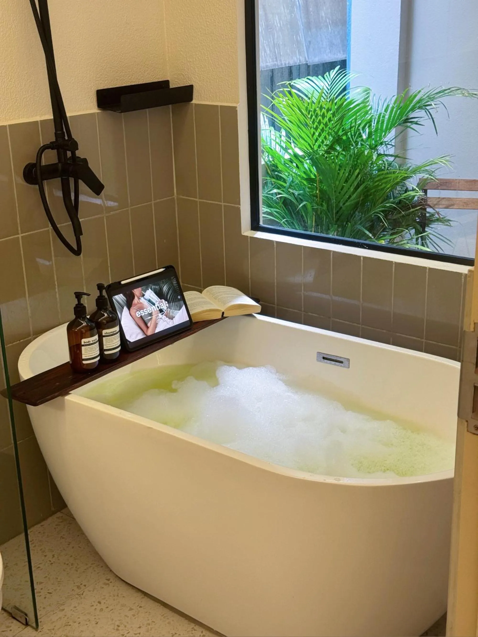 Bath in Urban room samed