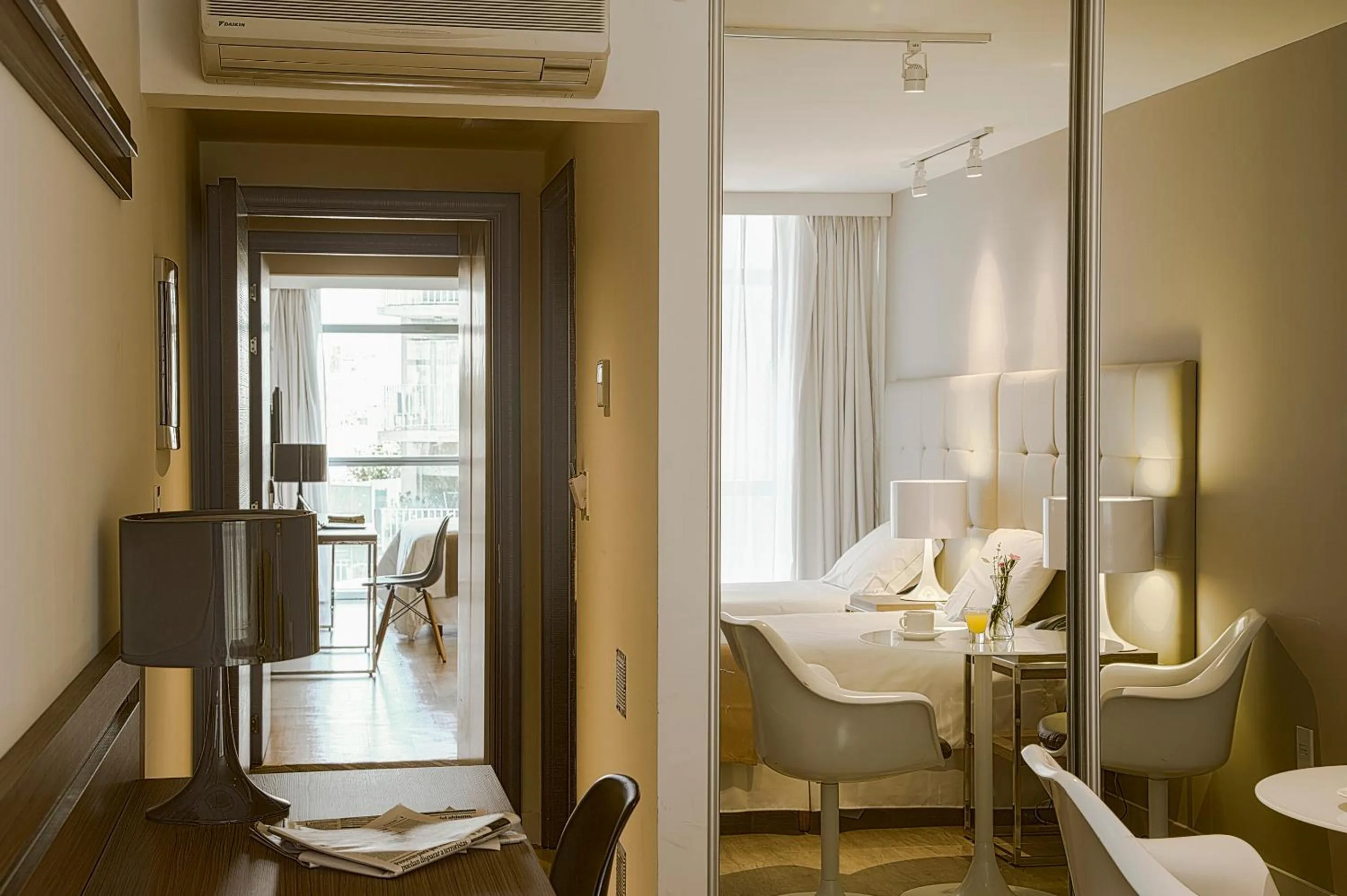 Photo of the whole room, Bed in Vivaldi Hotel Loft Punta Carretas