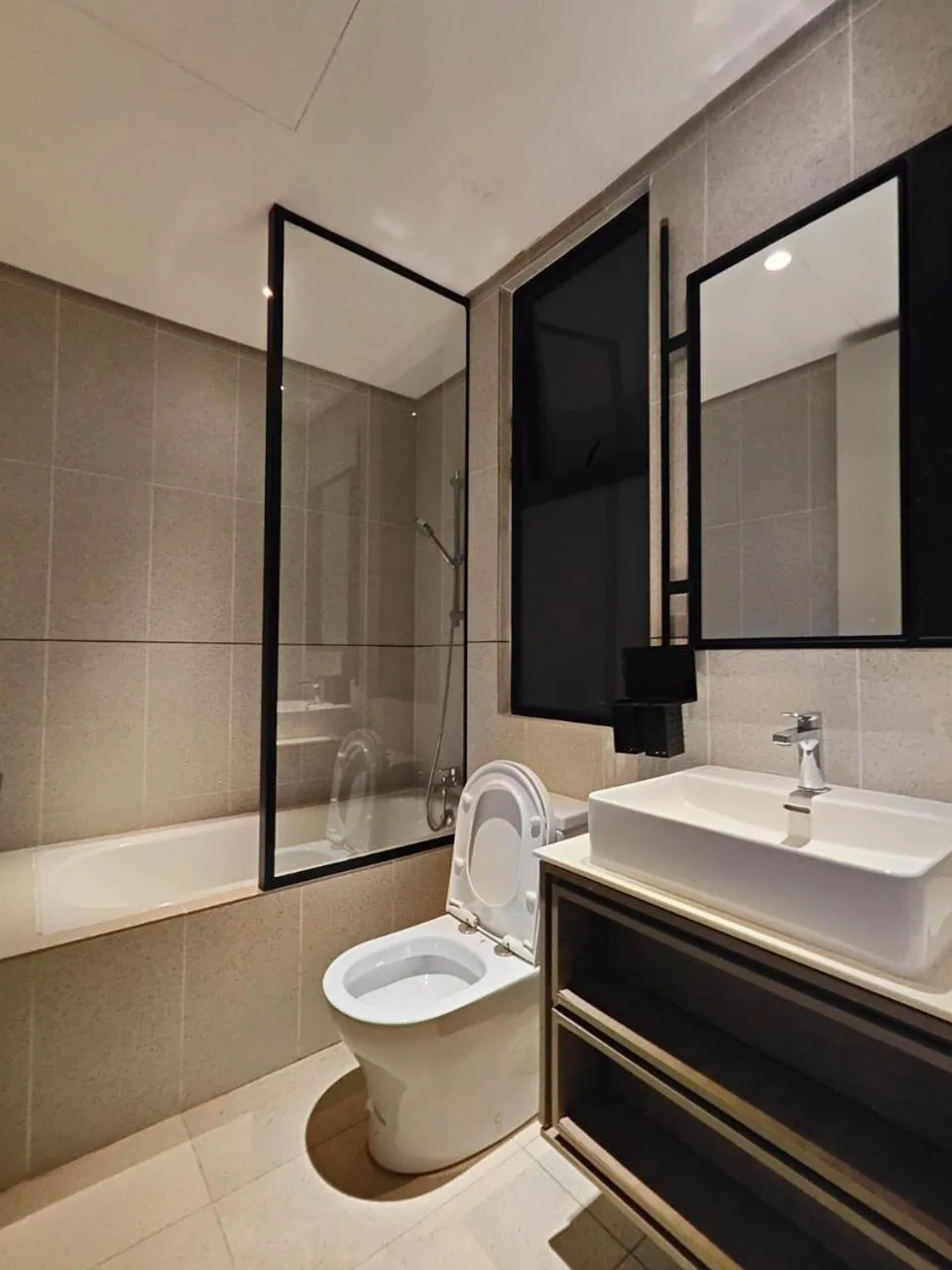 Millerz Square by Tido-Tido