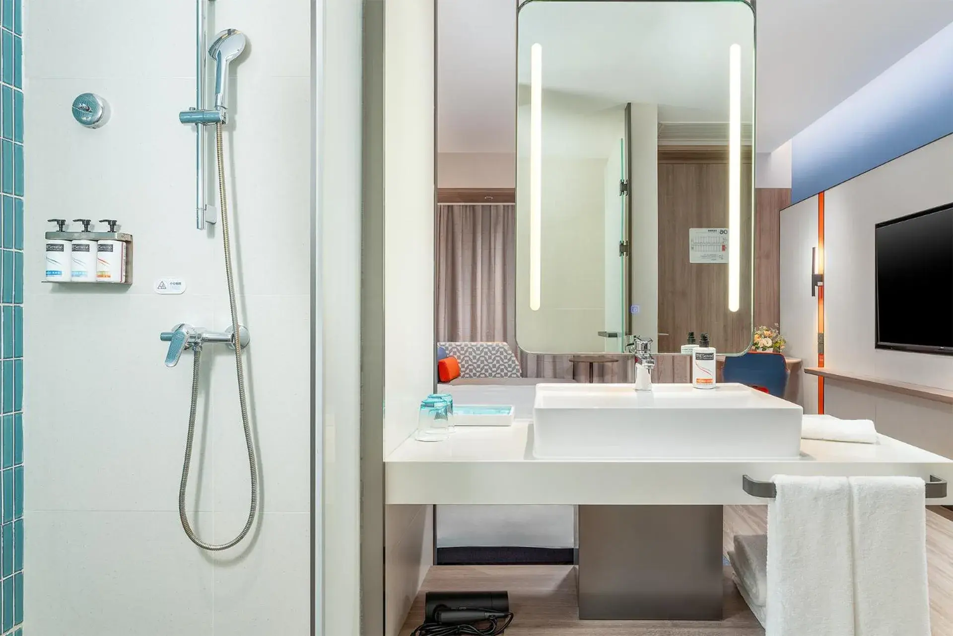 Standard Twin Room in Holiday Inn Express Xi'an North Station by IHG Standard Twin Room in Holiday Inn Express Xi'an North Station by IHG