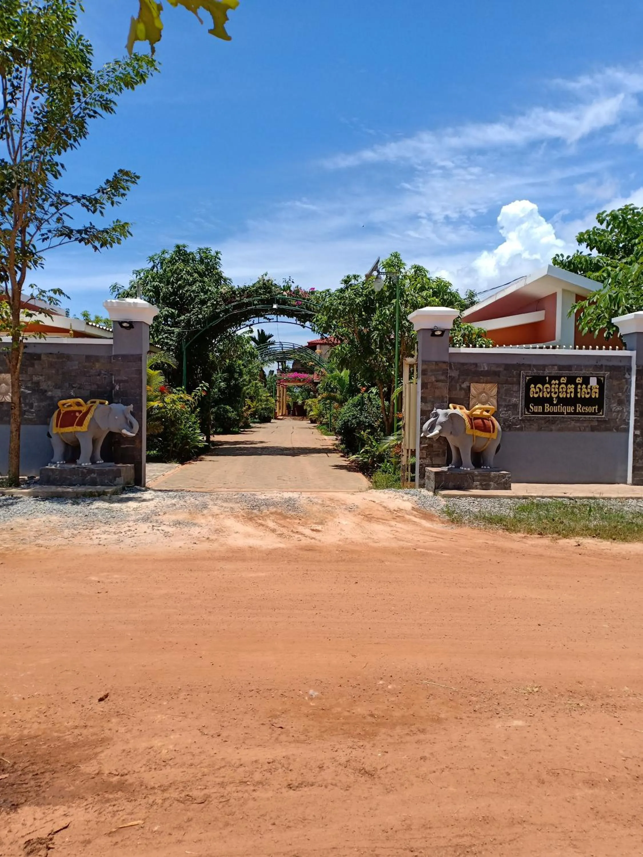 Sun Boutique Resort & Restaurant