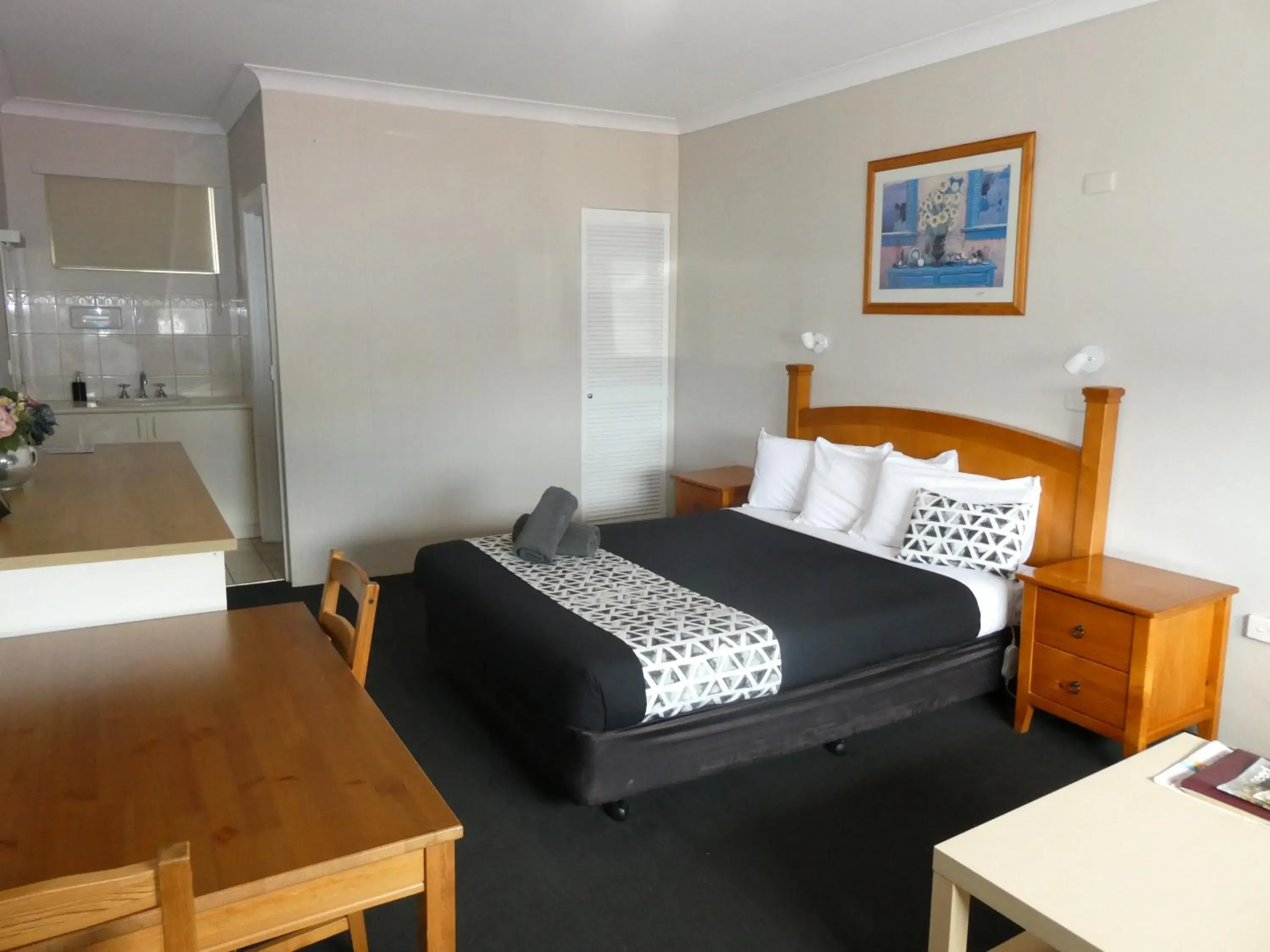 Deluxe Queen Room in Motel Wellington Wodonga Deluxe Queen Room in Motel Wellington Wodonga