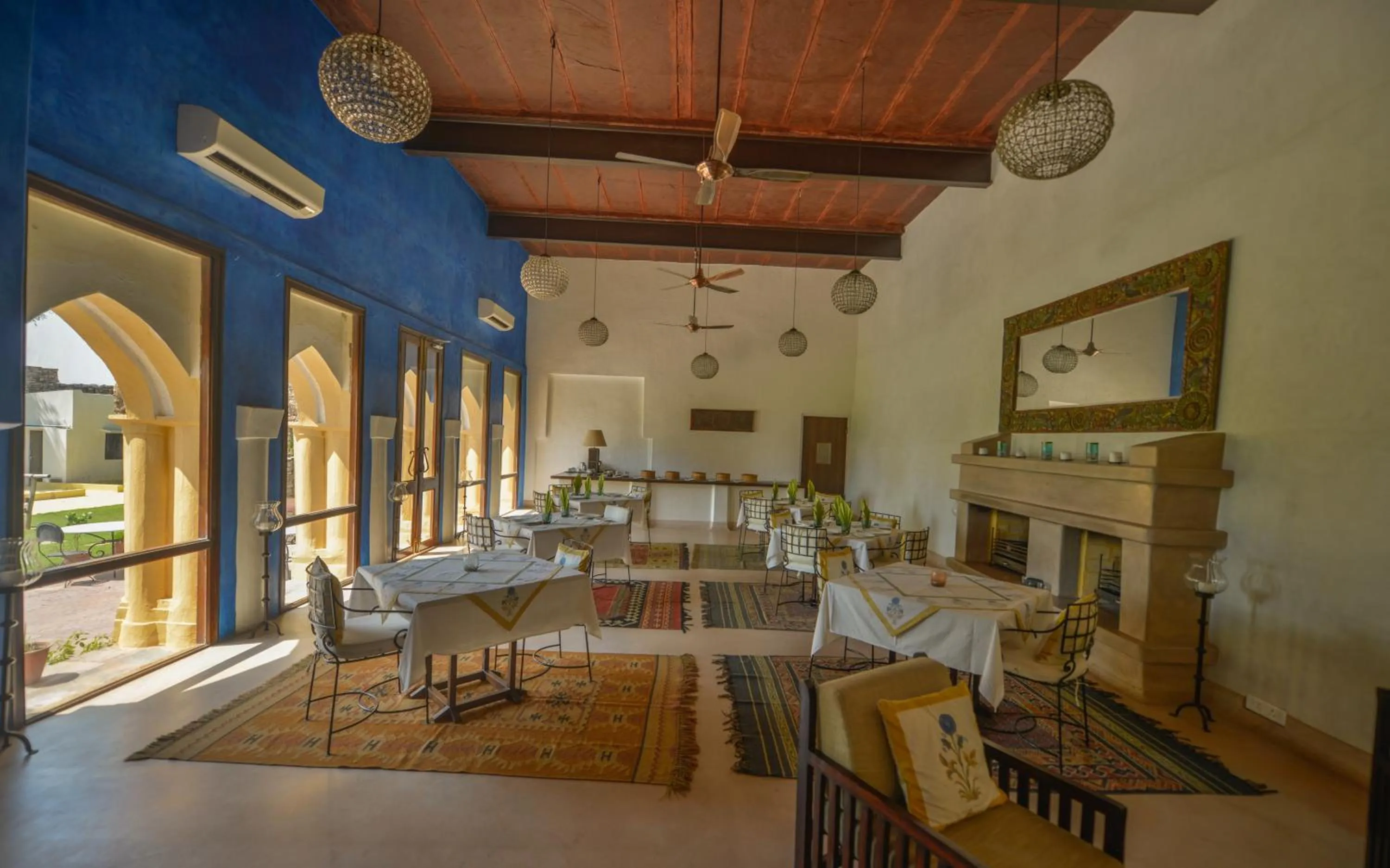 Restaurant/places to eat in Ramathra Fort