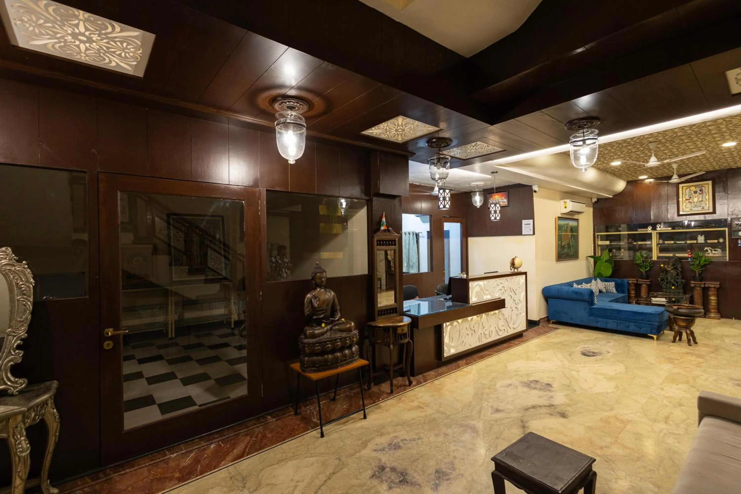 Living room in Hide-In Udaipur - A Lake View Boutique Hotel