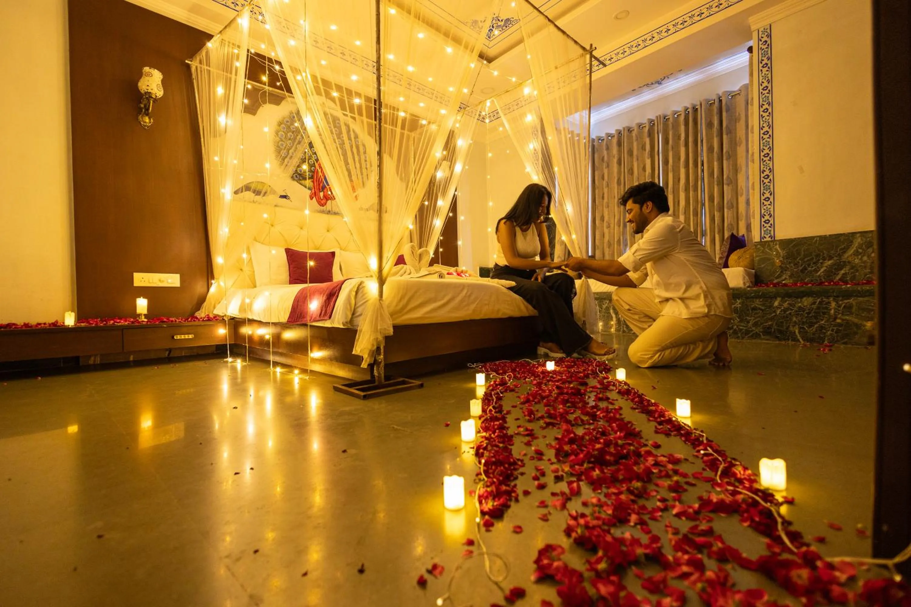 Bed in Hide-In Udaipur - A Lake View Boutique Hotel