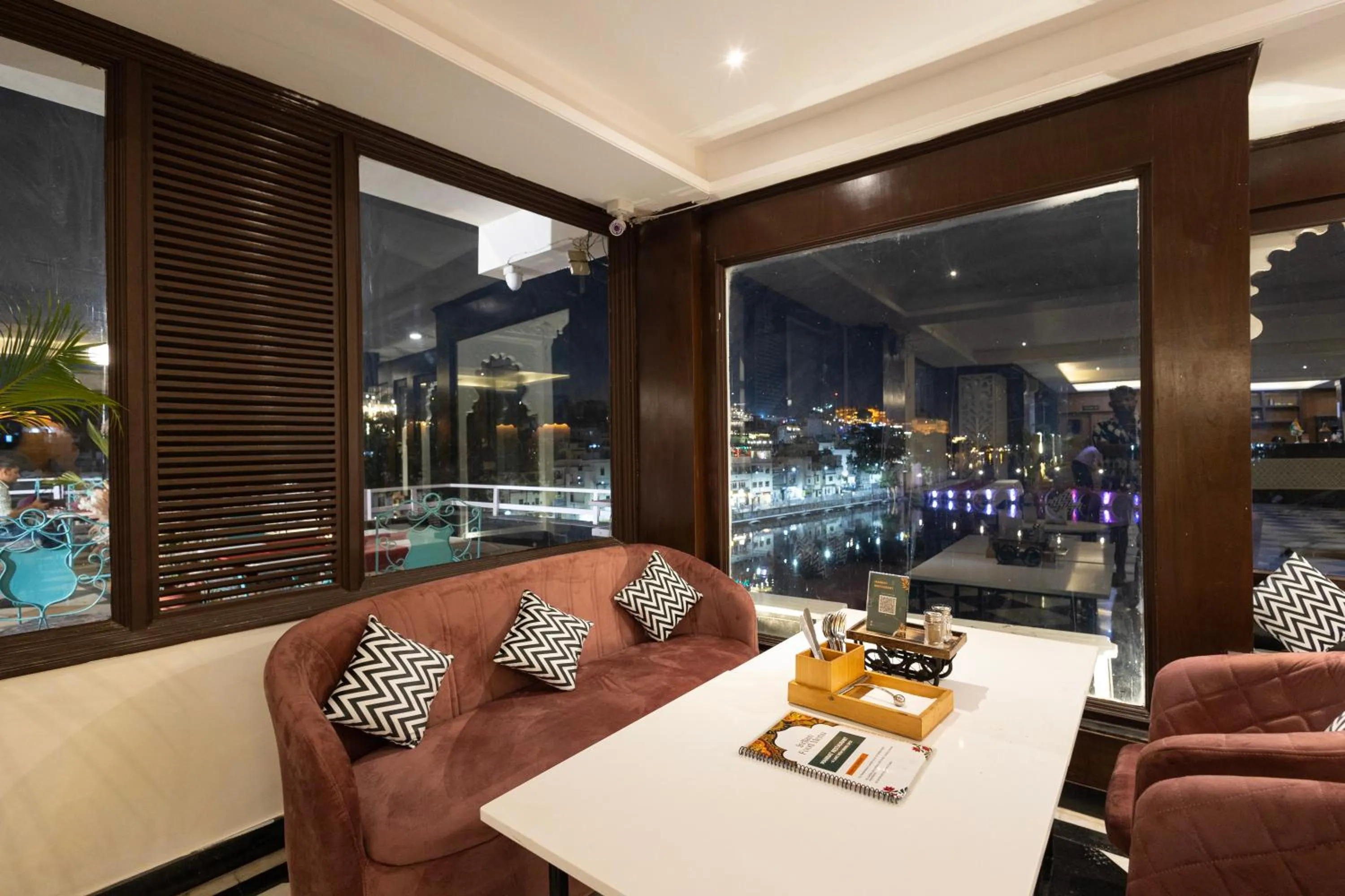 Restaurant/places to eat in Hide-In Udaipur - A Lake View Boutique Hotel