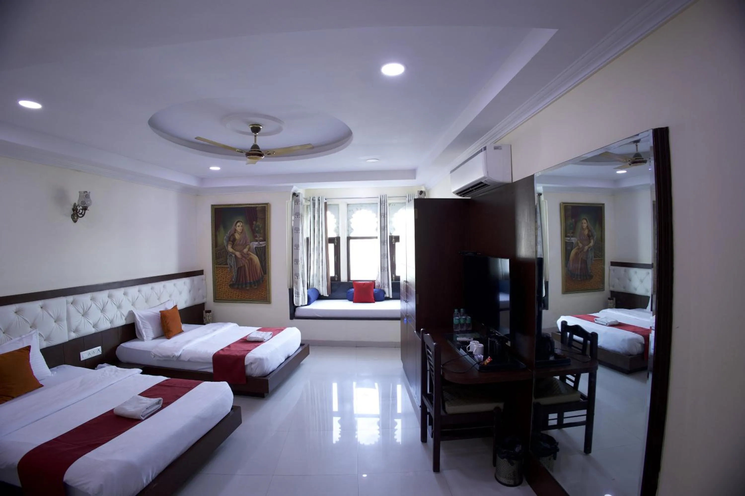 Bed in Hide-In Udaipur - A Lake View Boutique Hotel