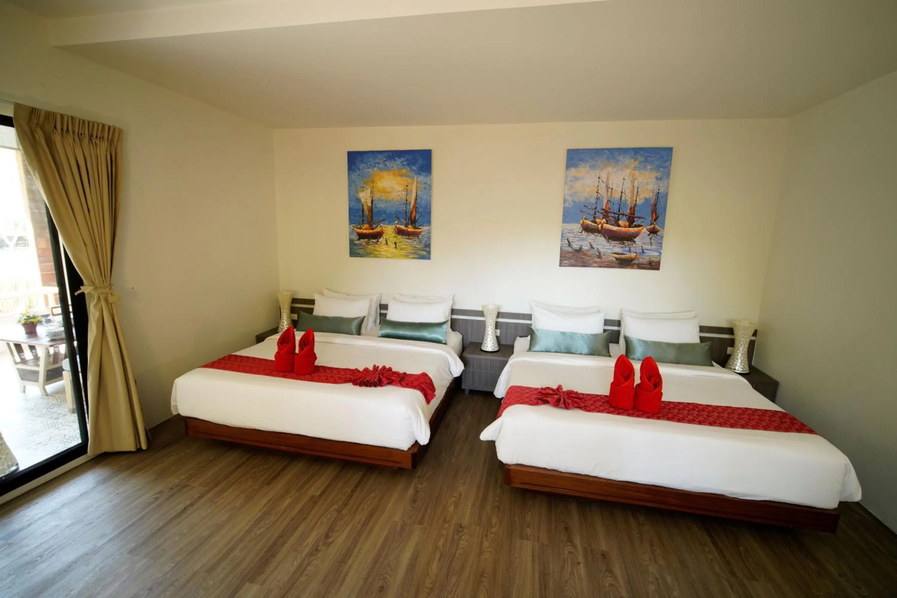 Bed in Villa Cha Cha Chaolao Beach Resort