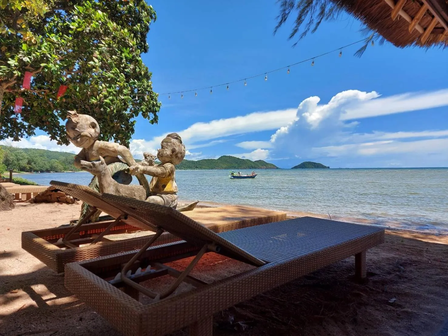 Beach in Villa Cha Cha Chaolao Beach Resort