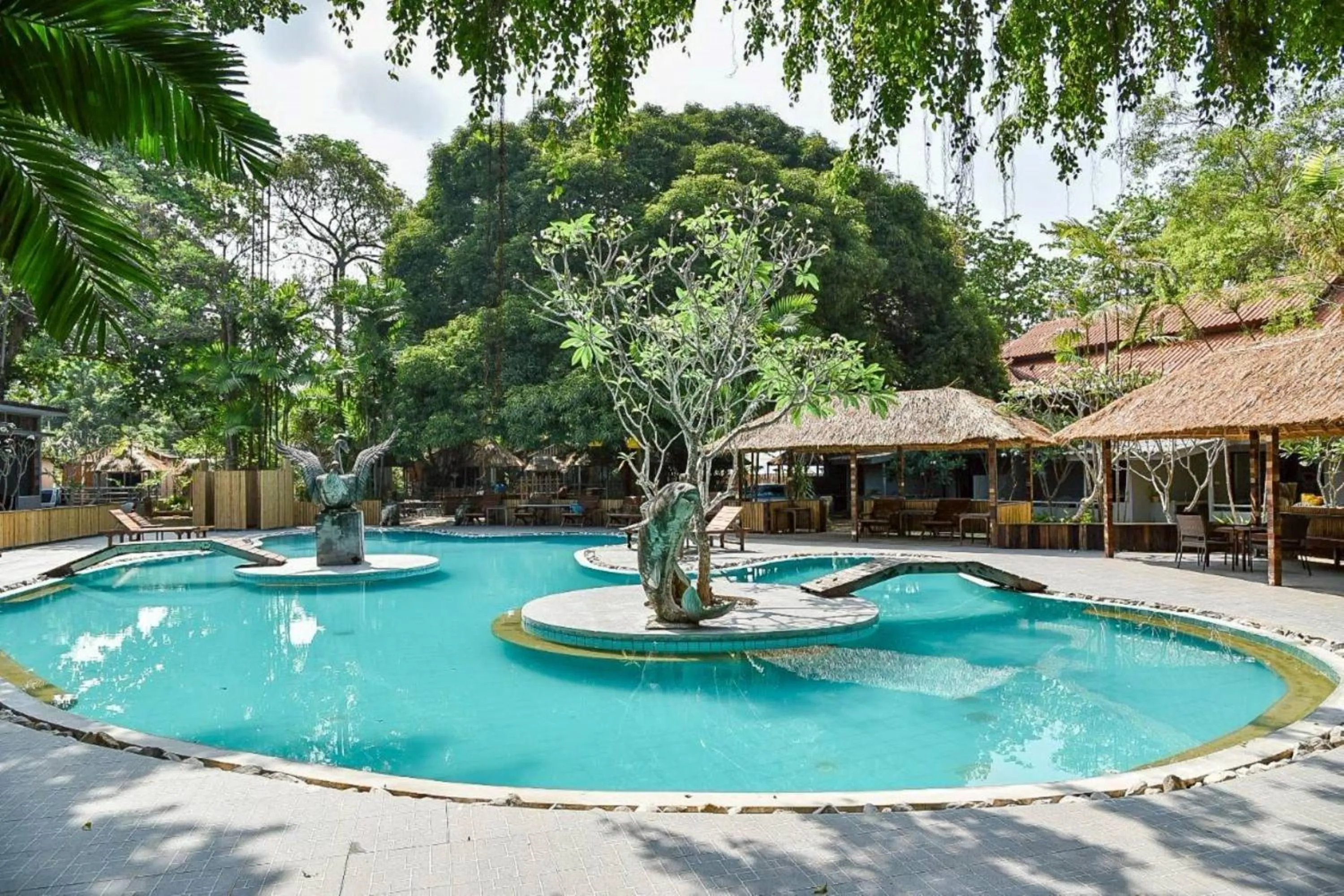 Pool view in Villa Cha Cha Chaolao Beach Resort