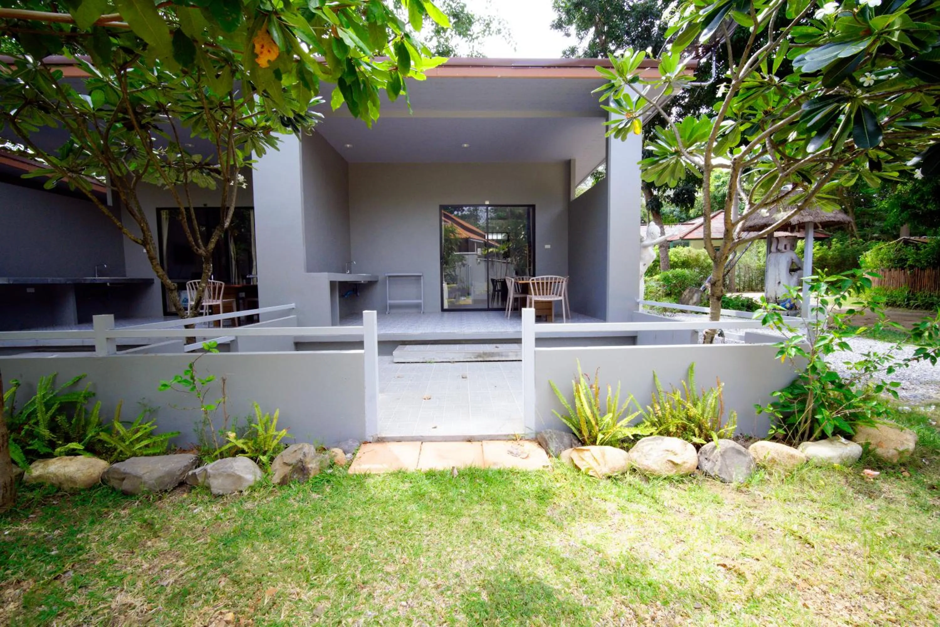 Patio in Villa Cha Cha Chaolao Beach Resort