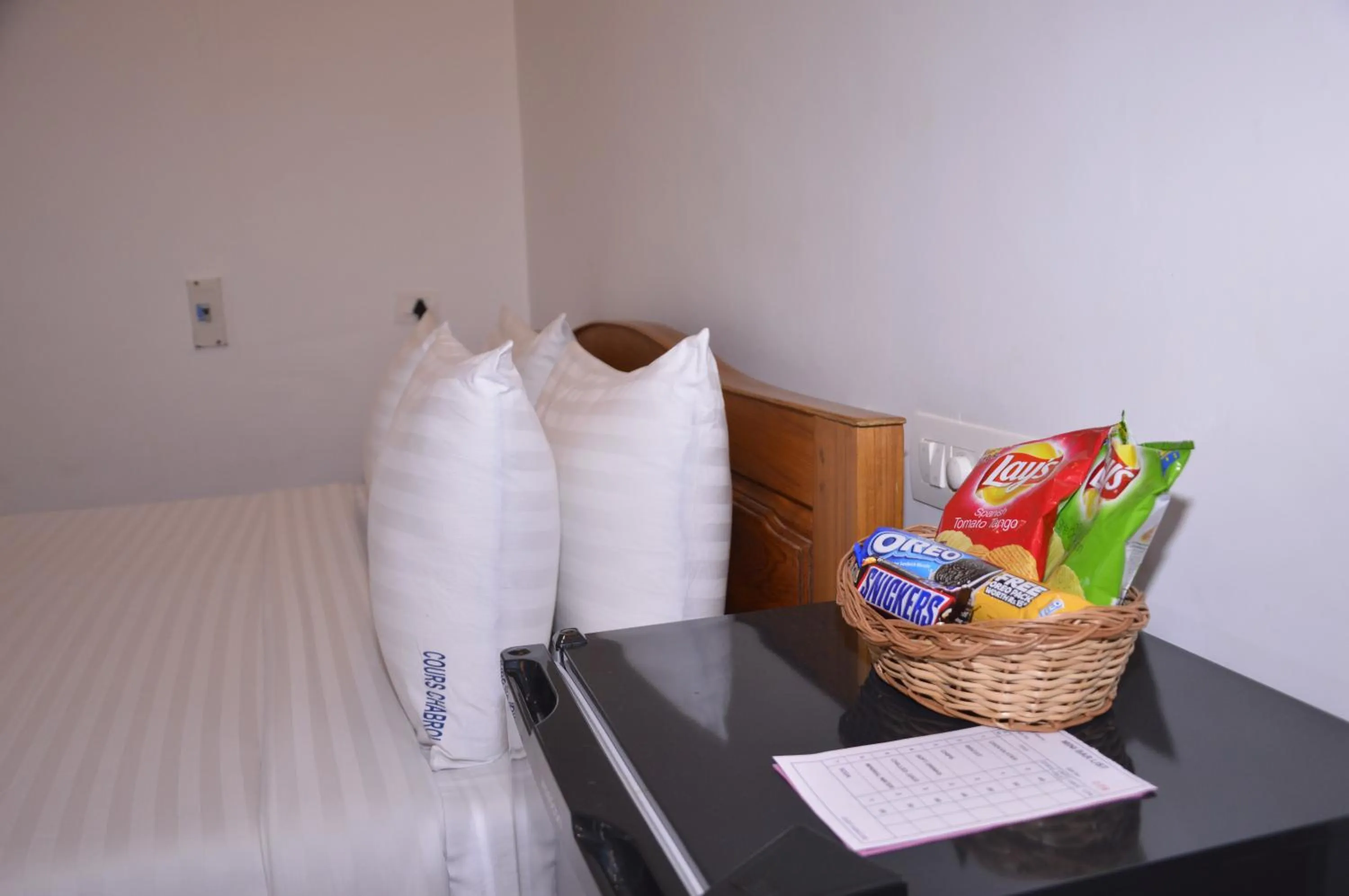 Bed in Cours CHABROL