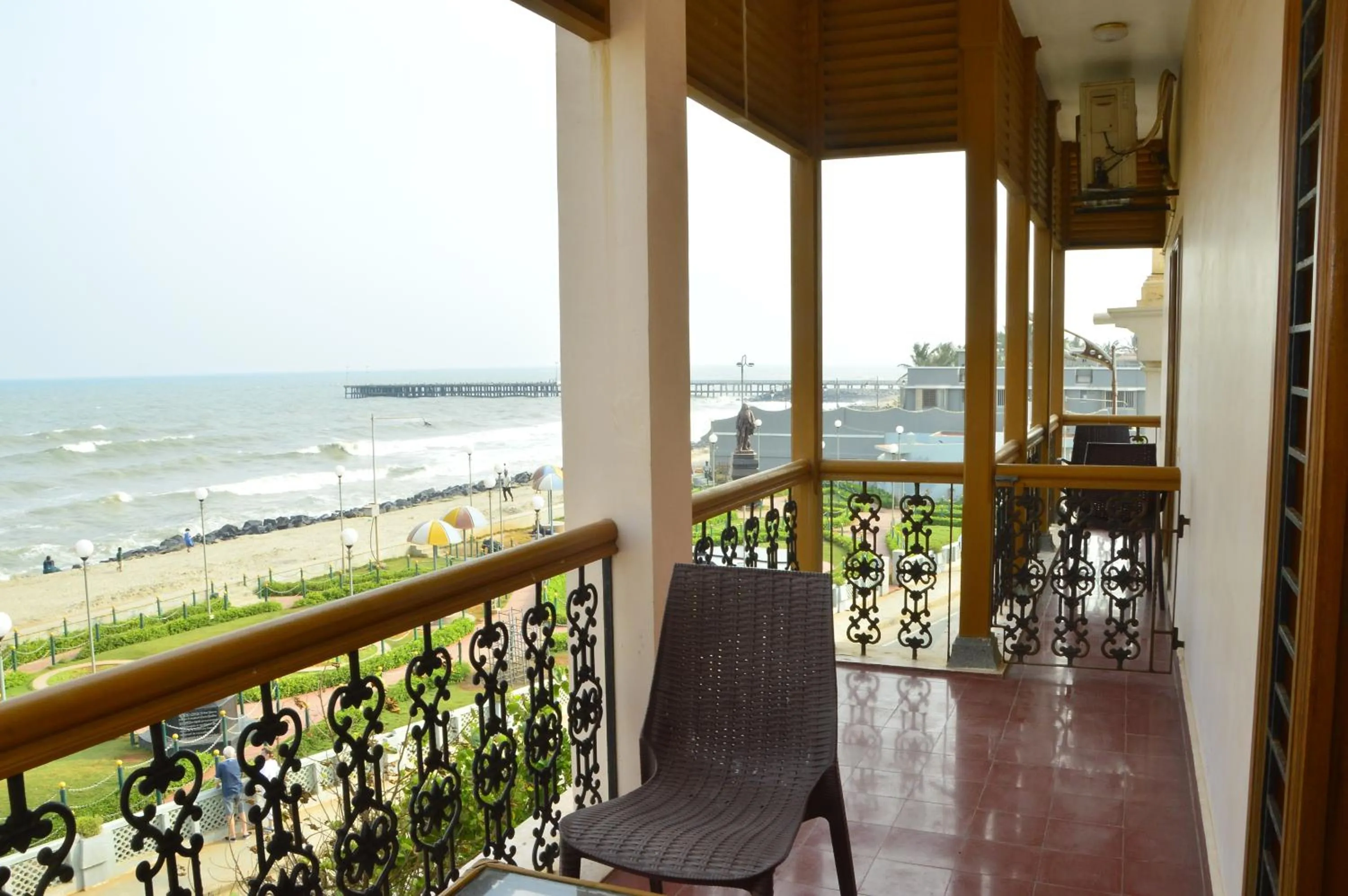 Balcony/Terrace in Cours CHABROL
