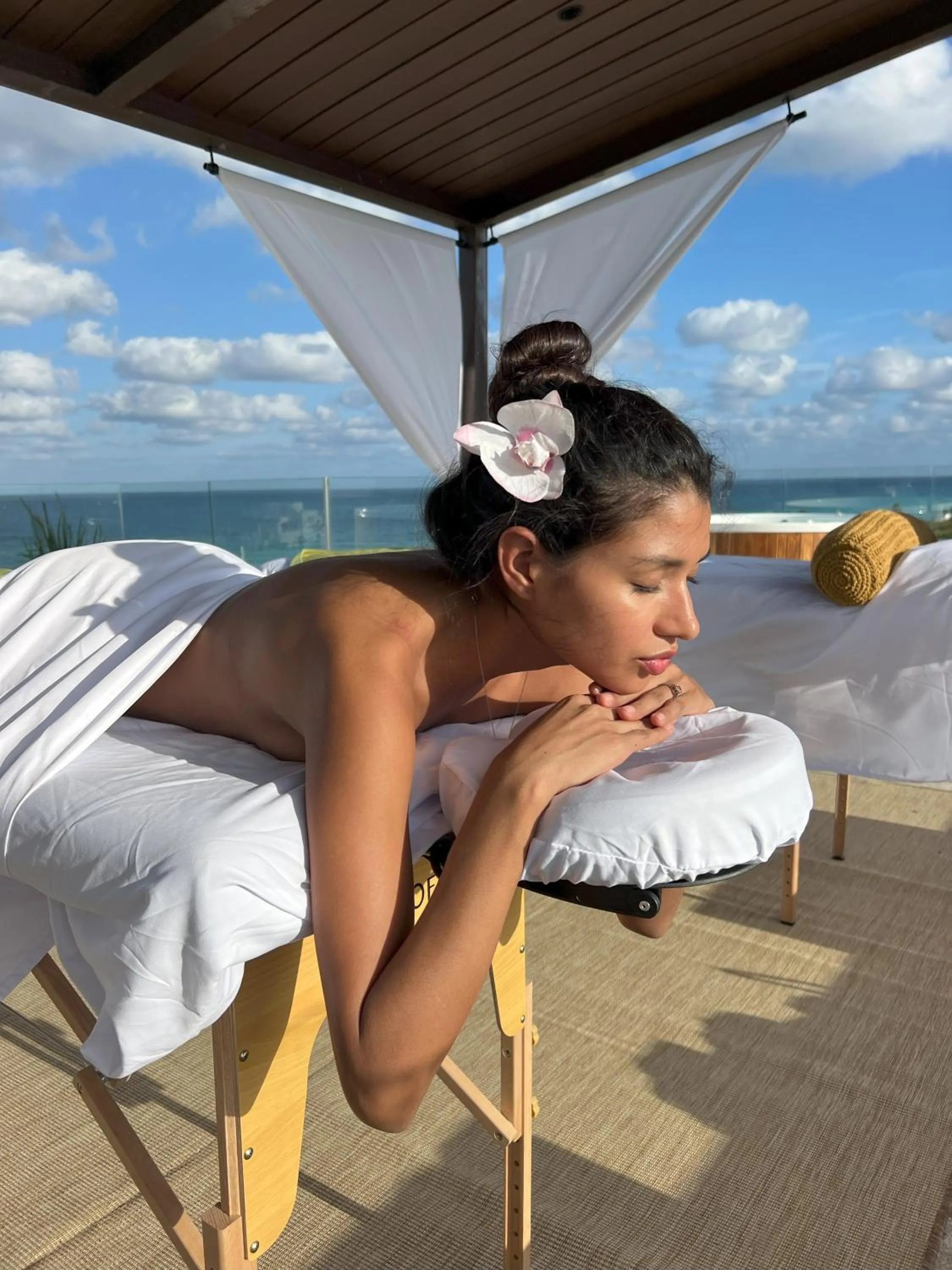 People in Azulea Isla Mujeres Hotel