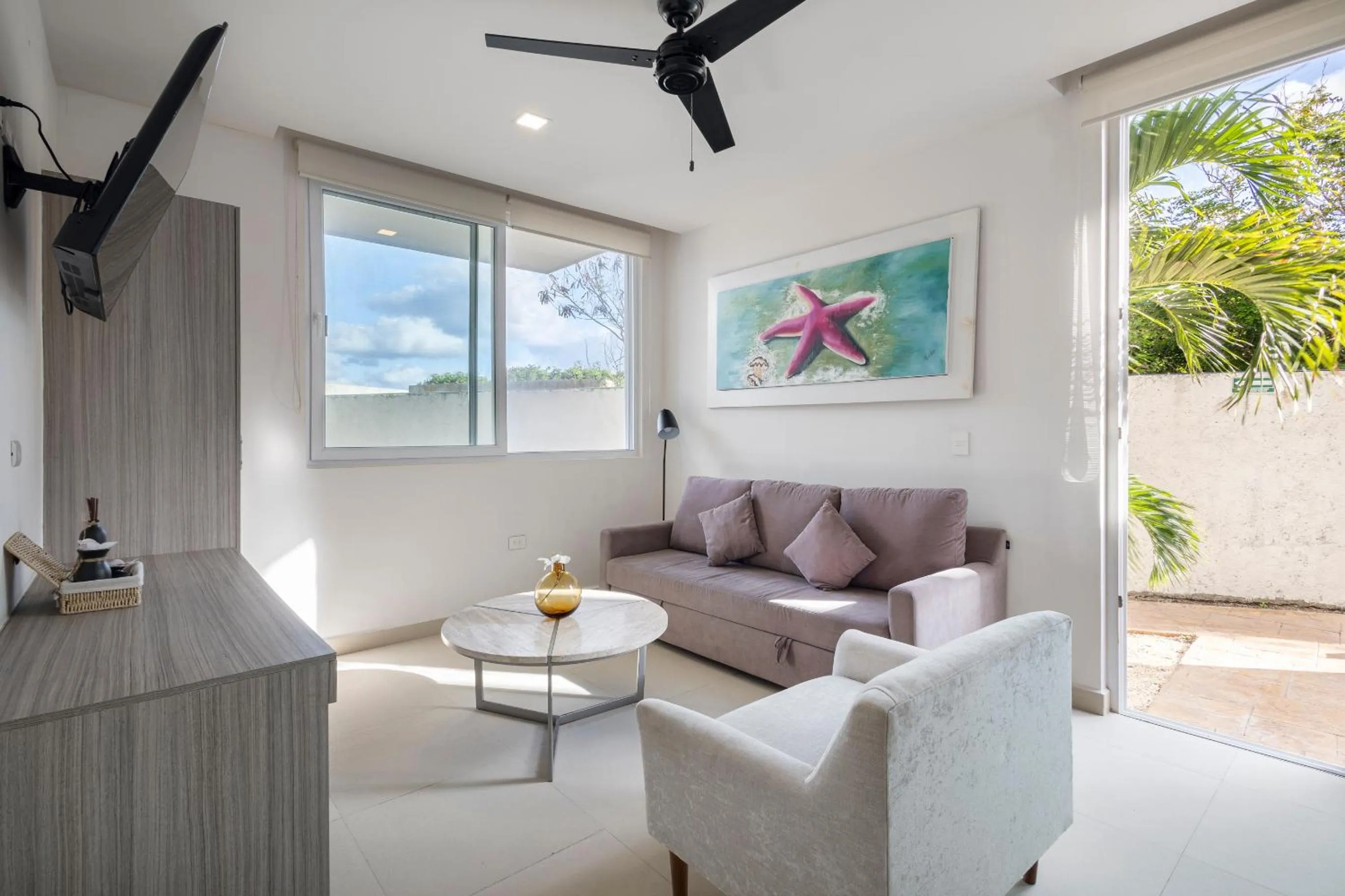 Living room in Azulea Isla Mujeres Hotel