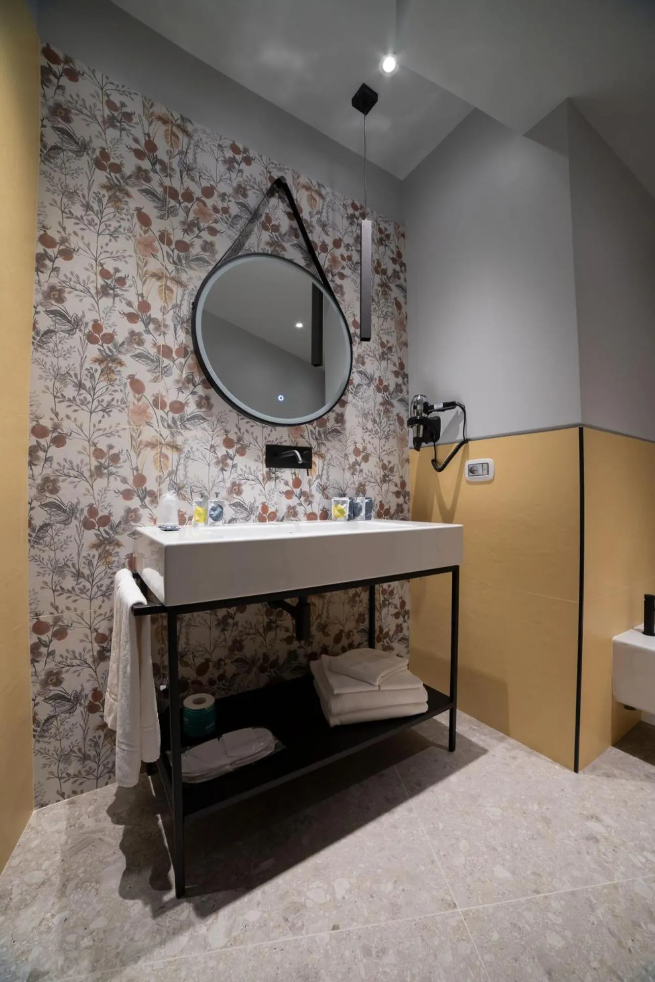 Bathroom in Marconi Hotel