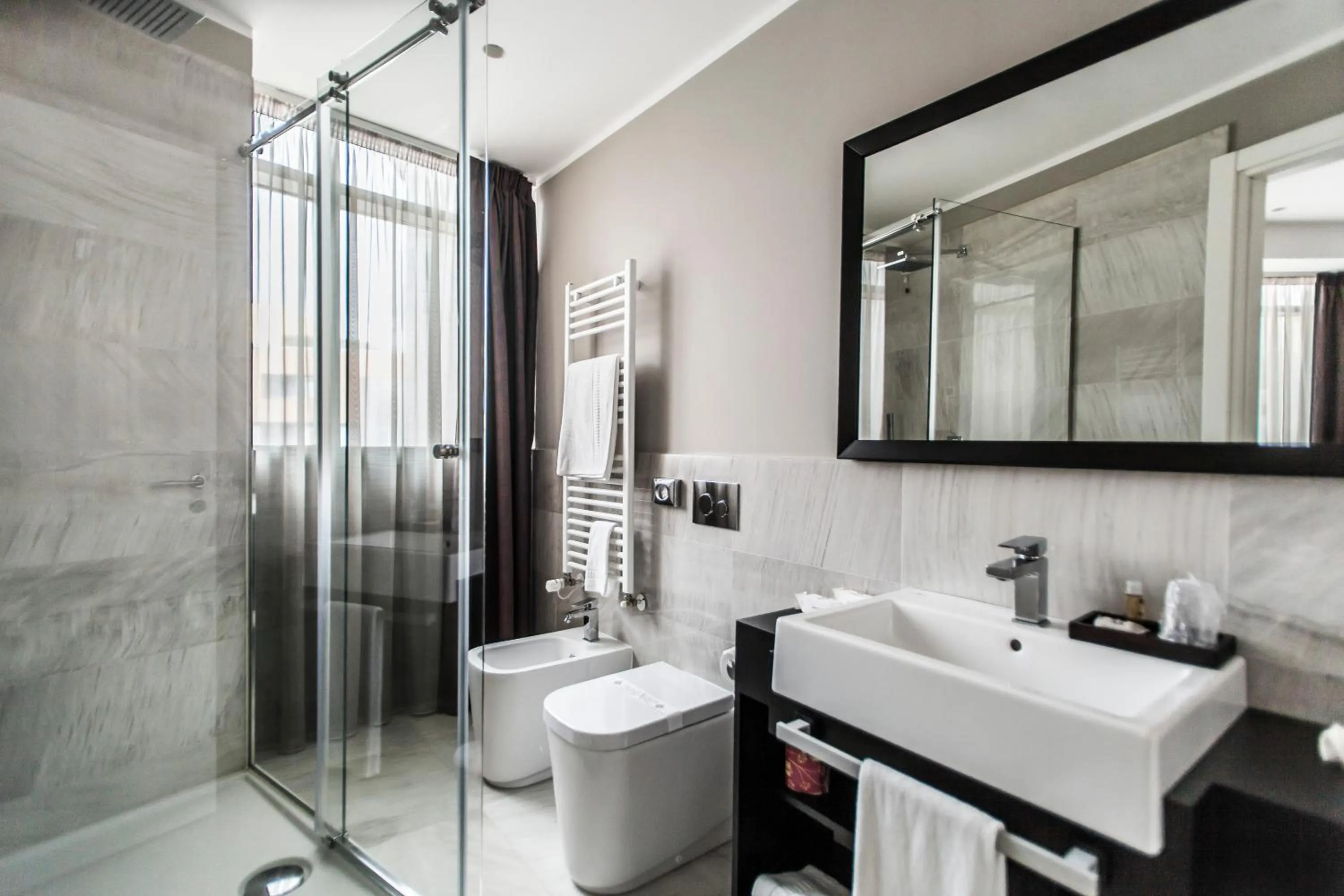 Bathroom in Marconi Hotel