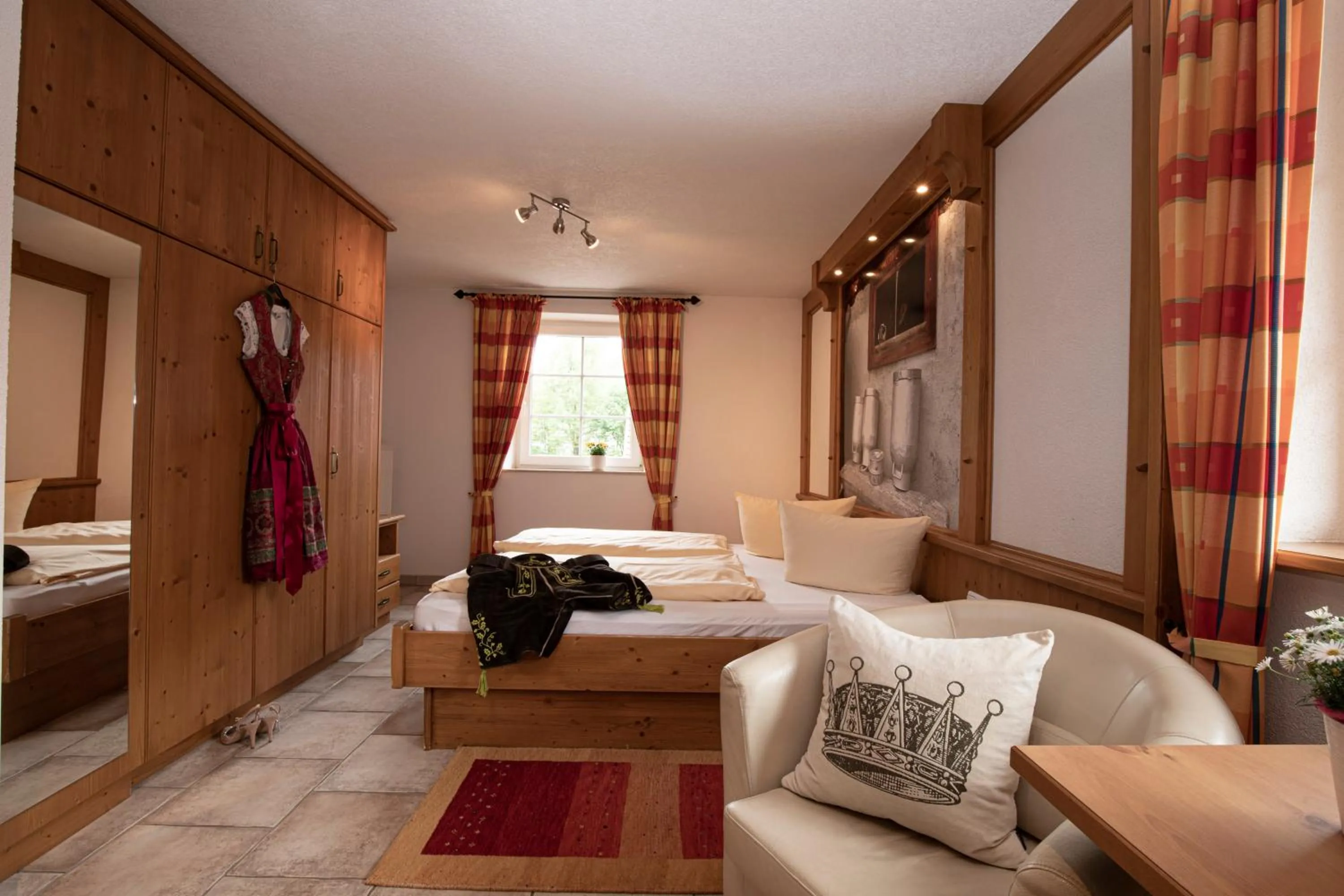 Seating area, Bed in Hotel-Gasthof Der Wiesengrund