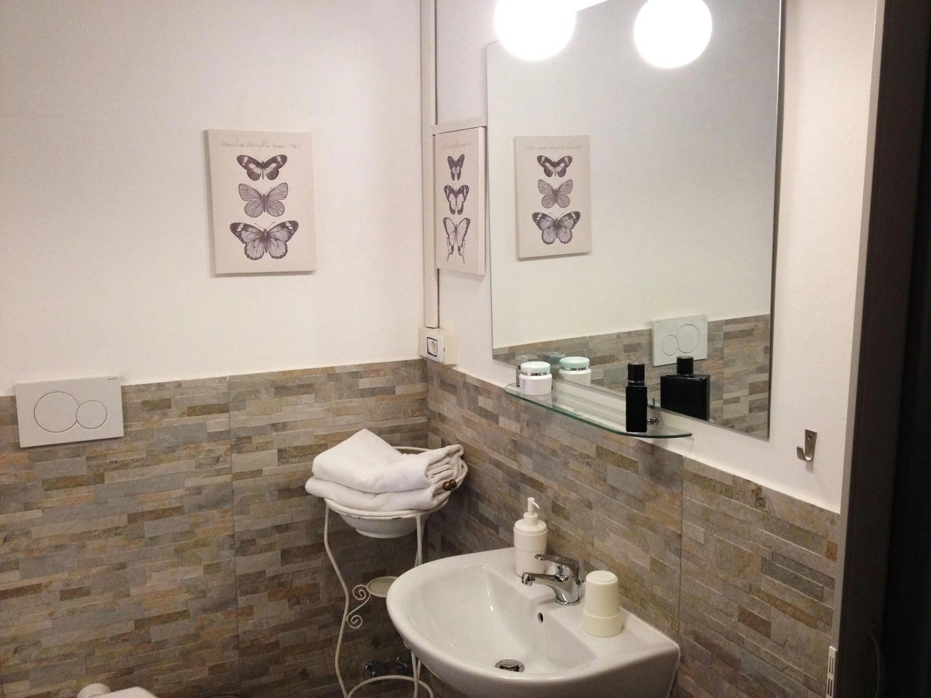 Bathroom in Domò Vaticano Guest House