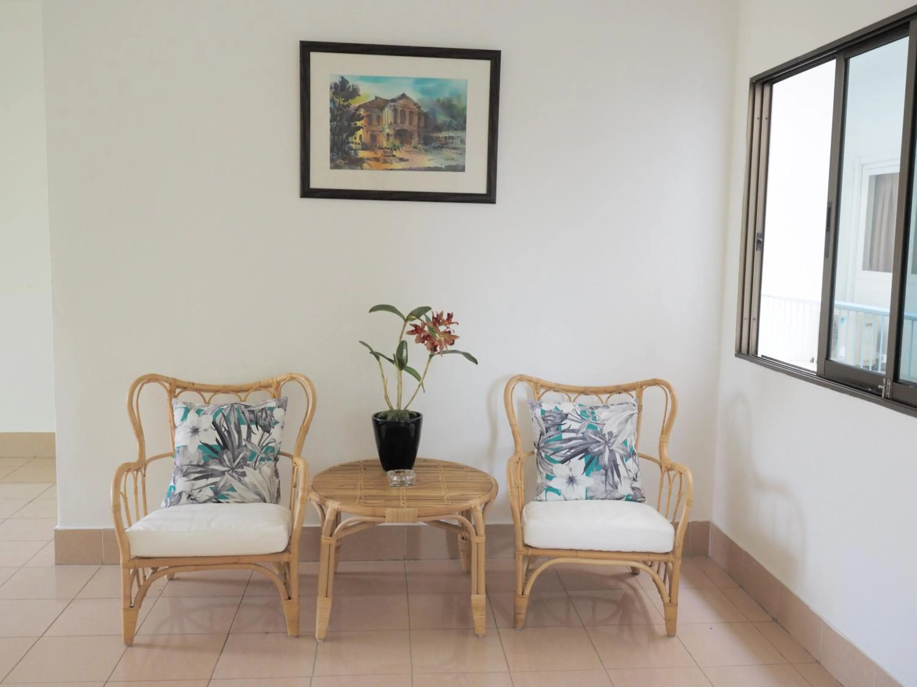 Seating area in Siri Hotel Phuket