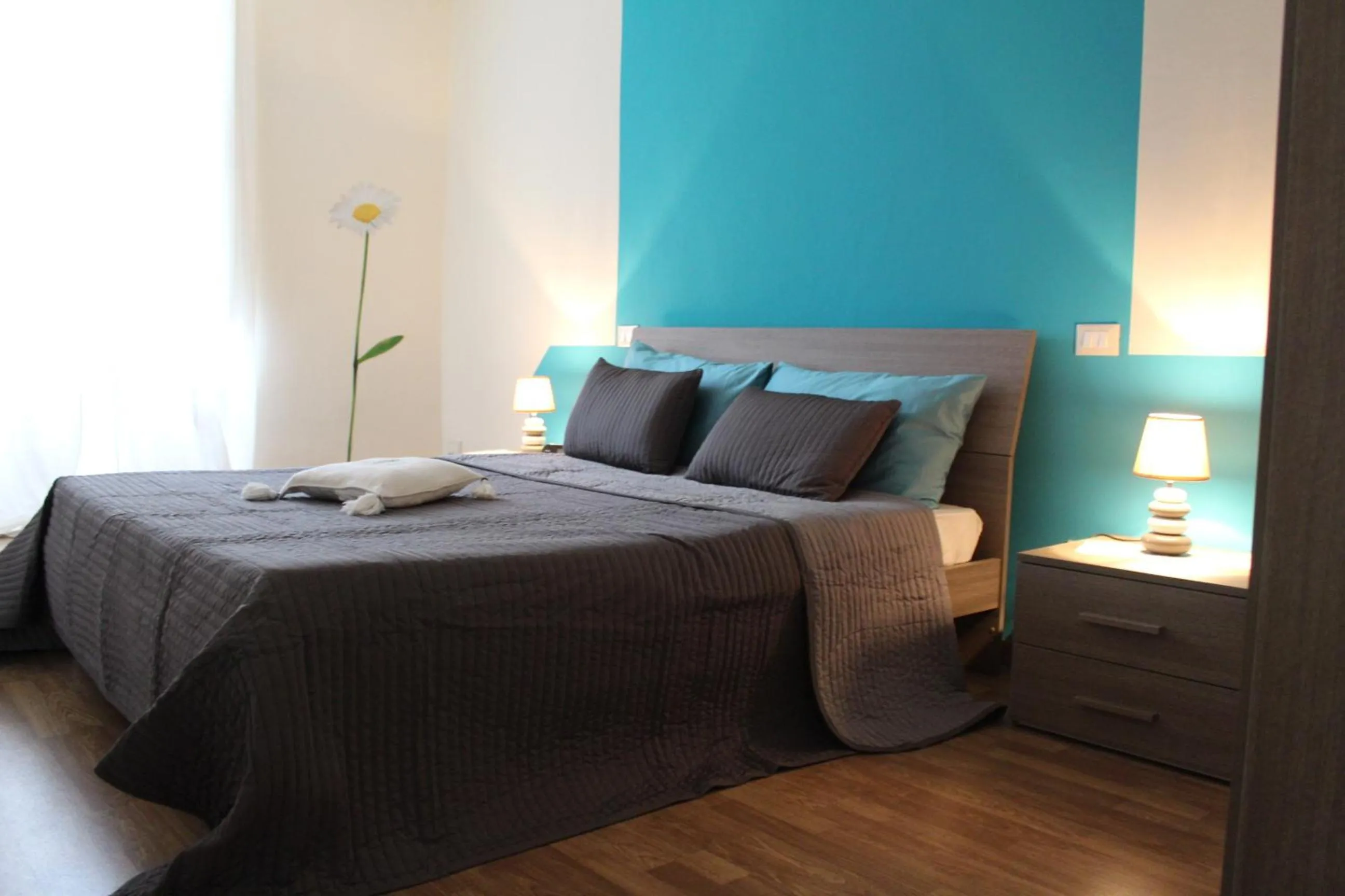 Day, Bed in L'Iris B&B