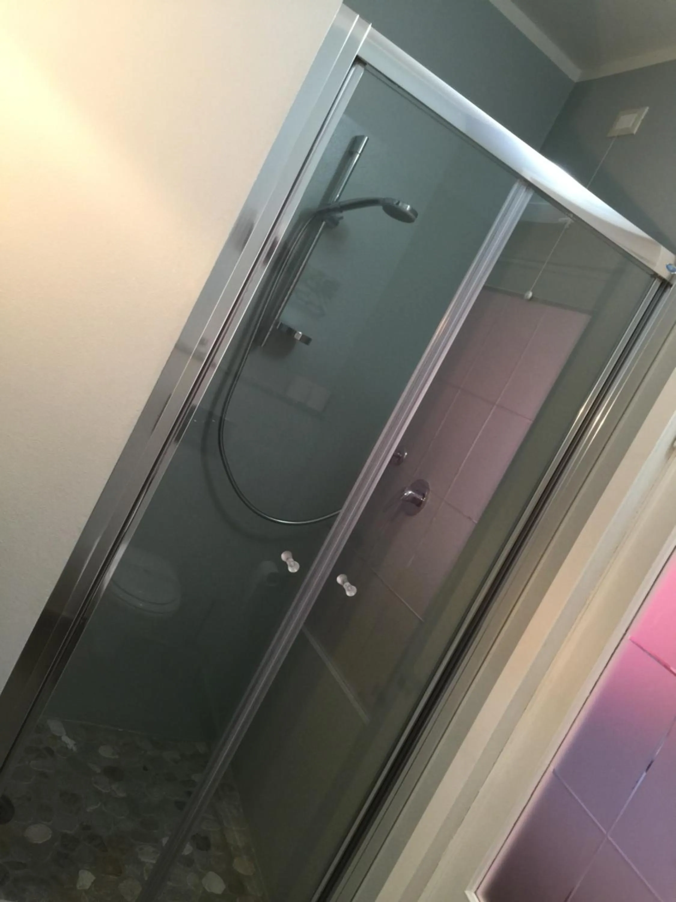 Shower in L'Iris B&B