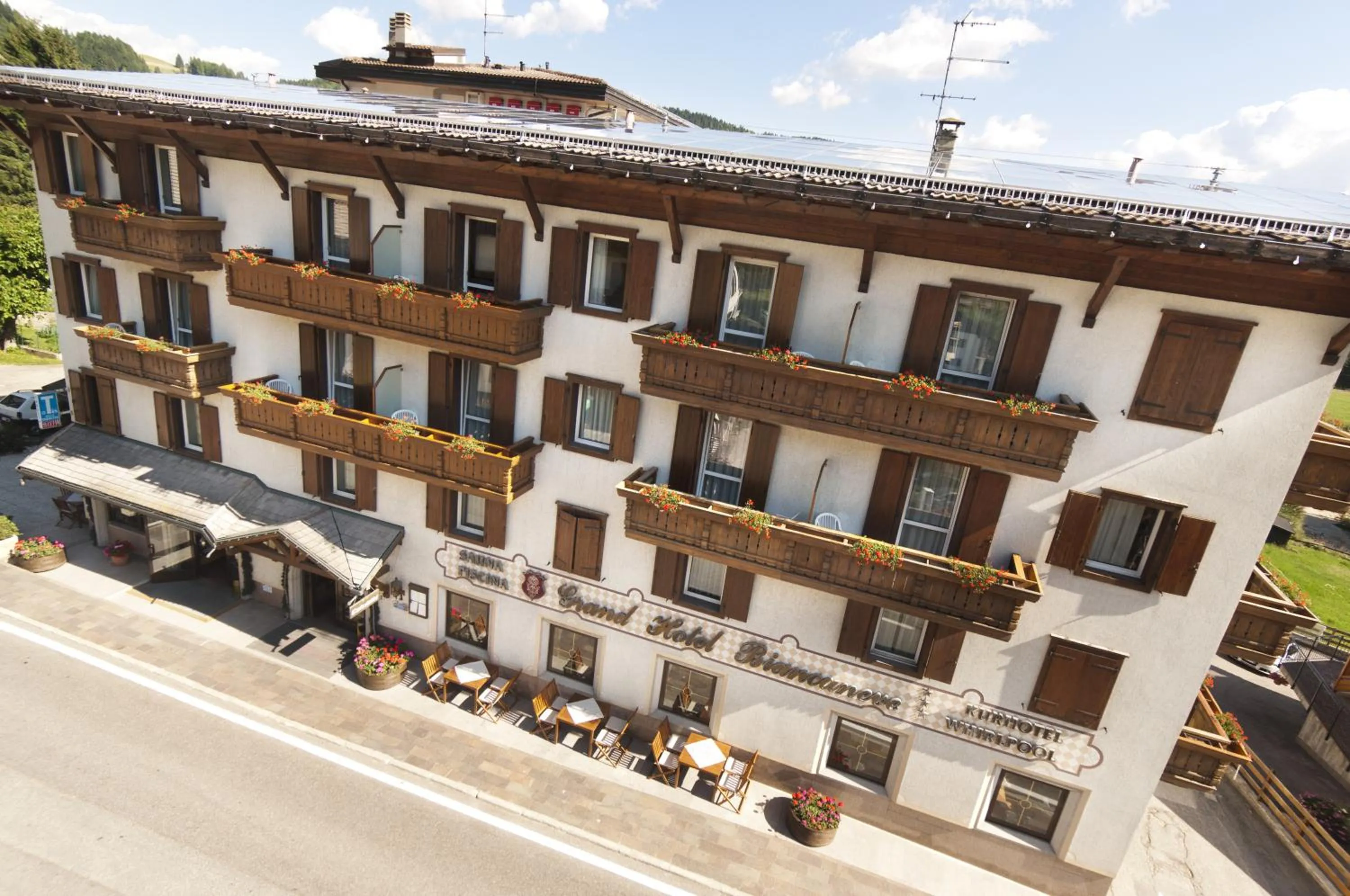 Facade/entrance in Grand Hotel Biancaneve