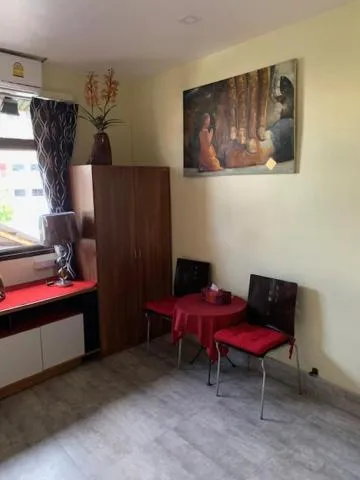 Fong Kaew and Baan Nang Fa Guesthouse