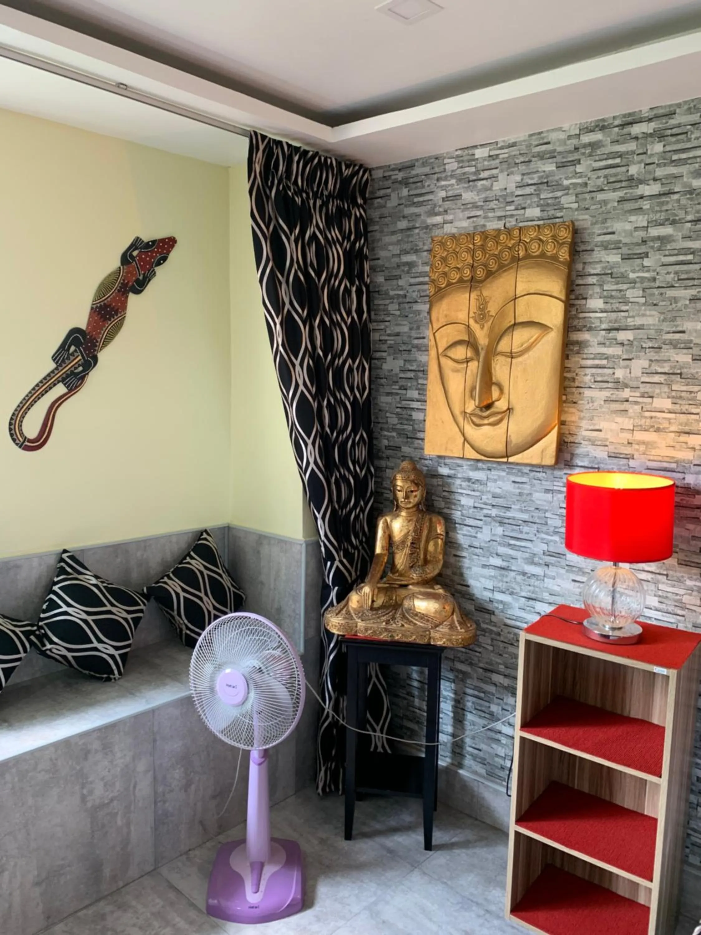 Fong Kaew and Baan Nang Fa Guesthouse