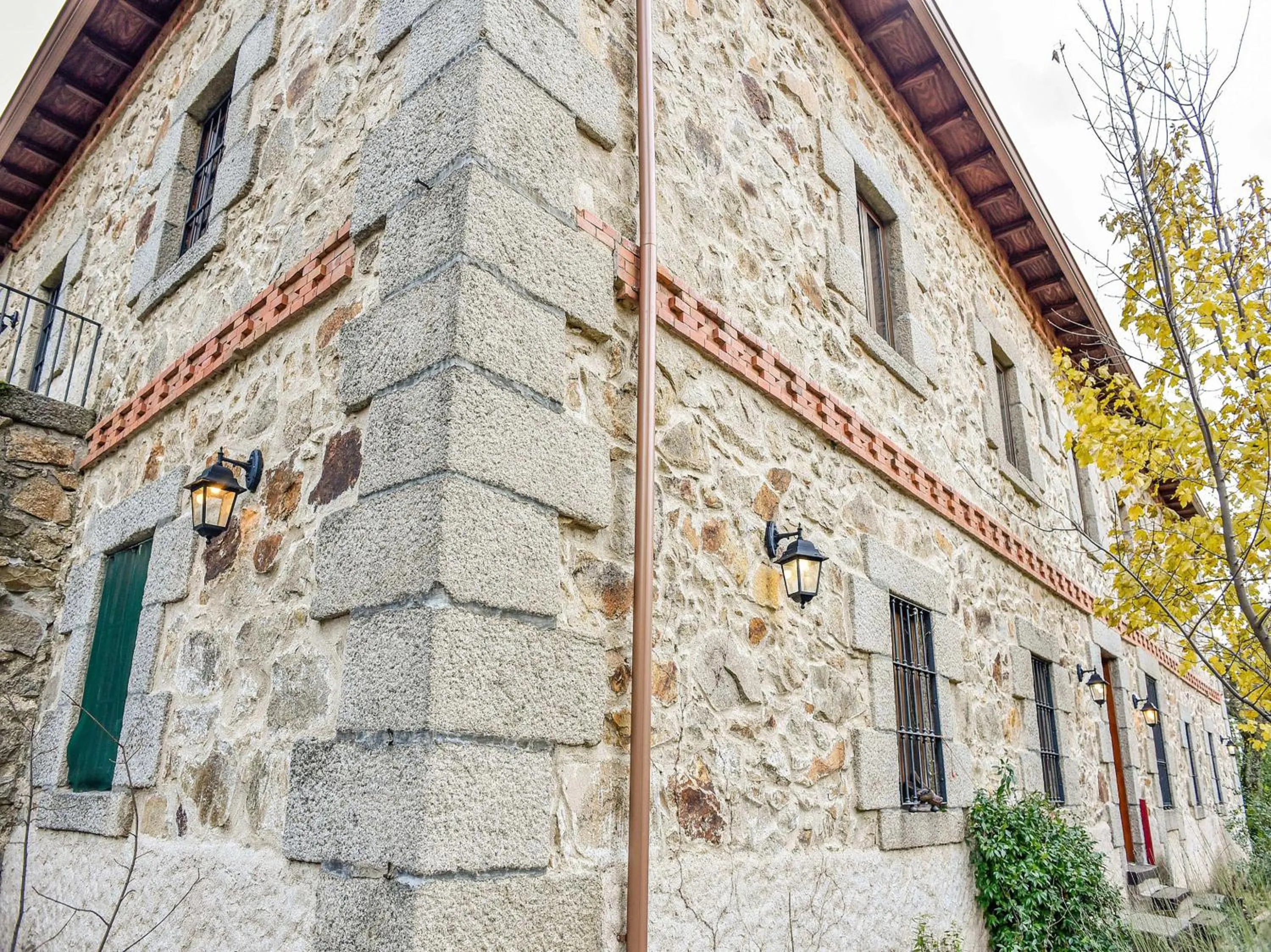 Property building in Posada Peña Pintada by Vivere Stays