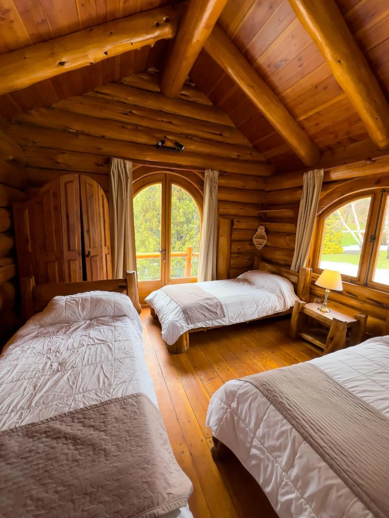 Bed in Rotui Luxury Village