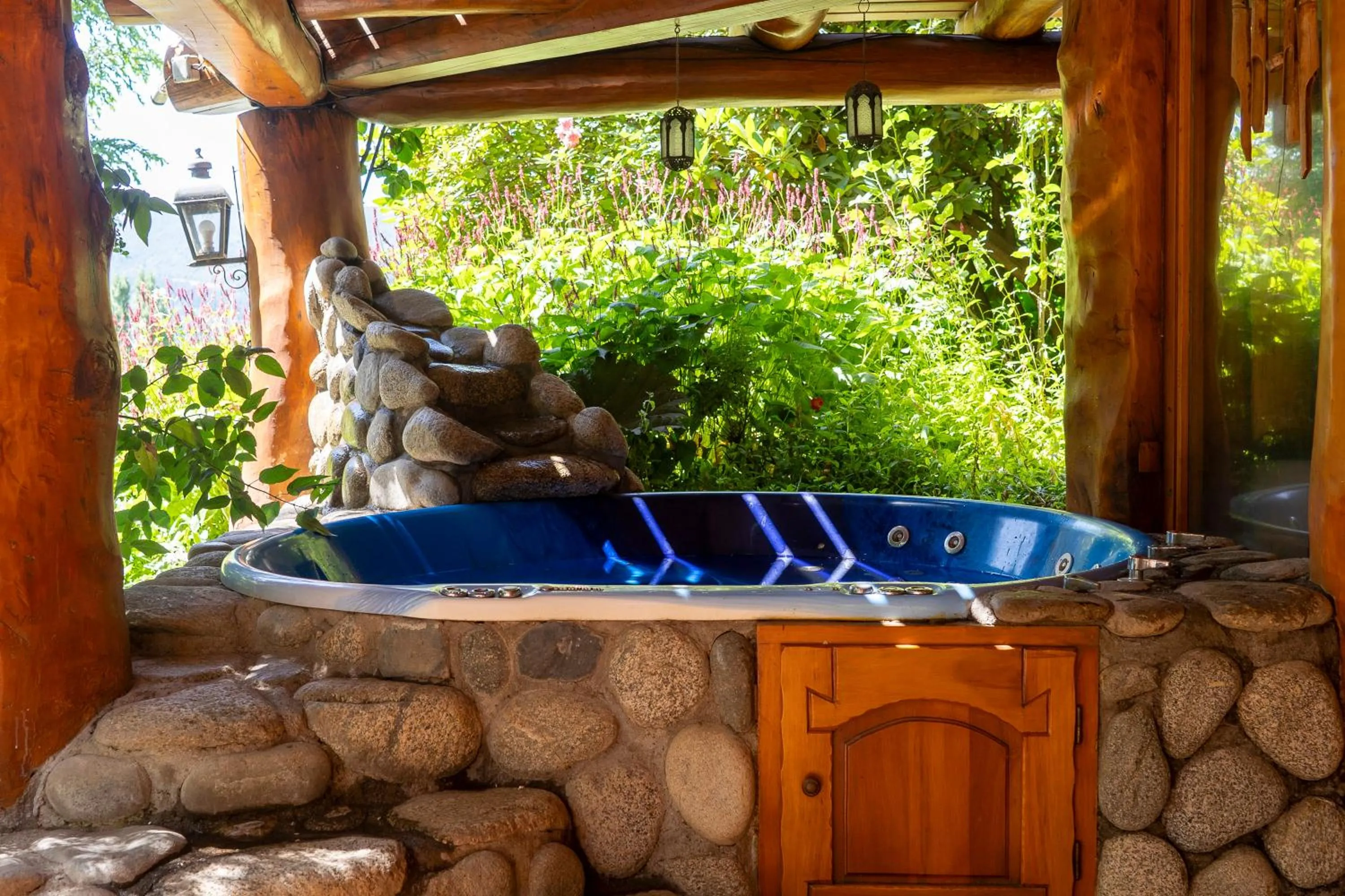 Rotui Luxury Village