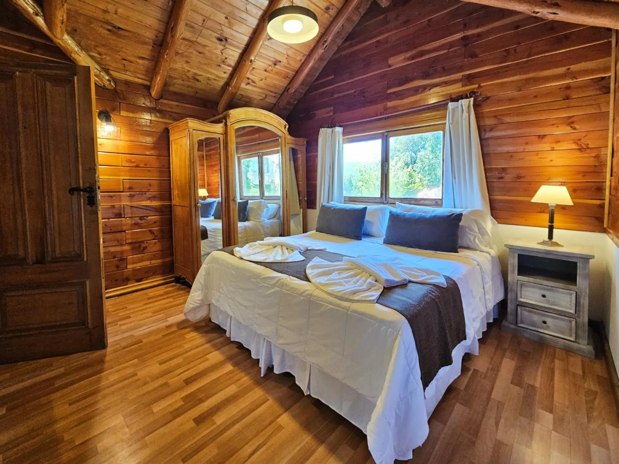 Bed in Rotui Luxury Village