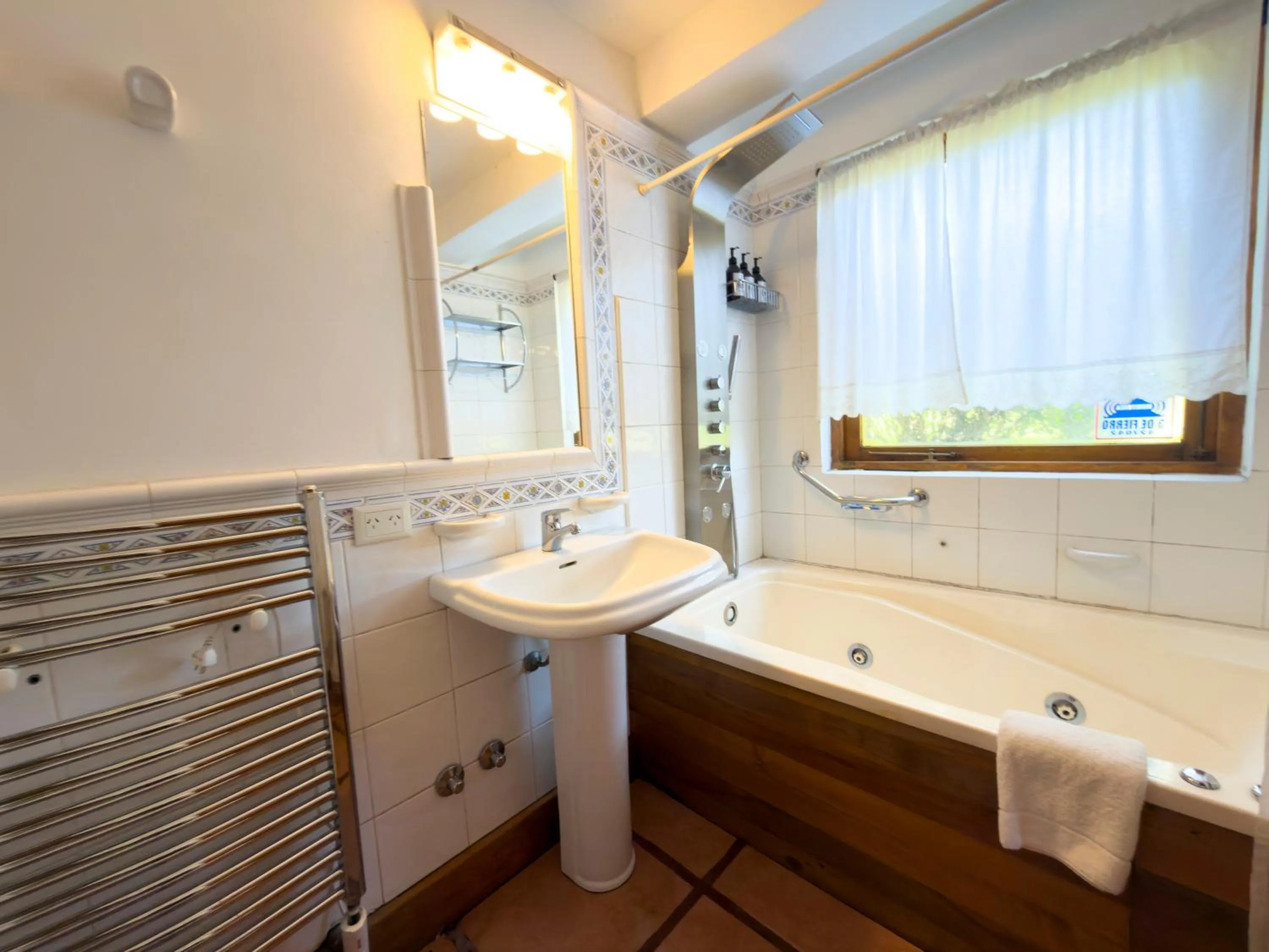 Rotui Luxury Village