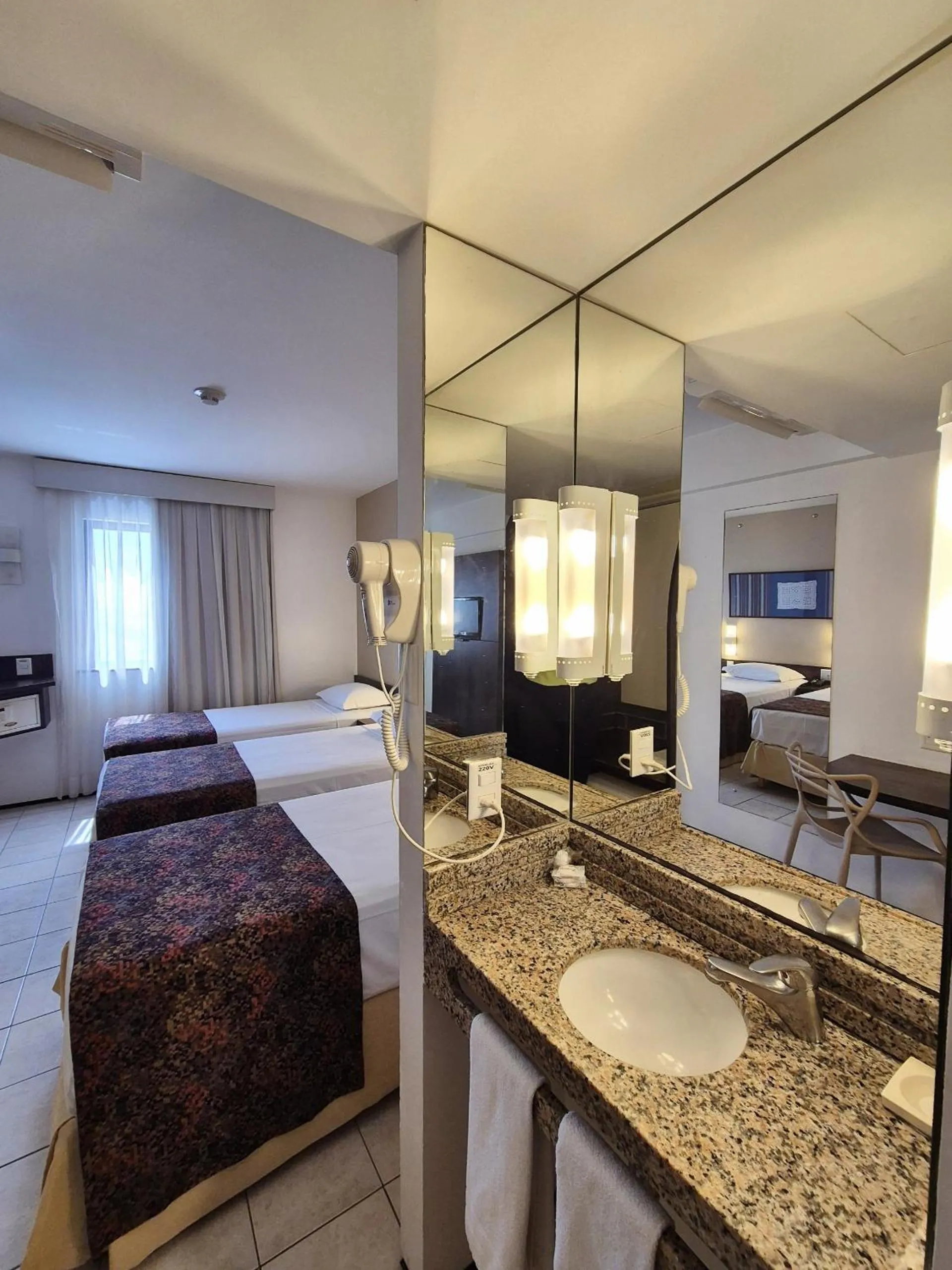 Bedroom, Bed in Hotel Sonata de Iracema