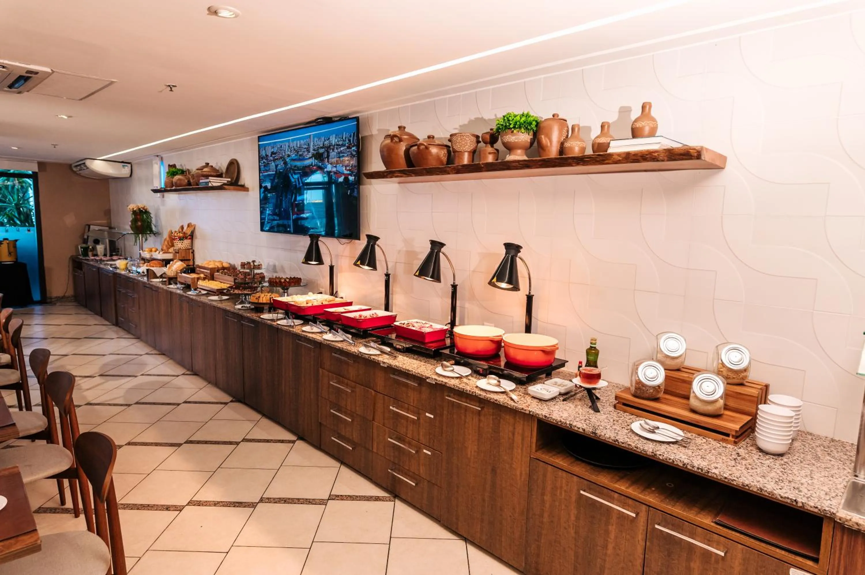 Restaurant/places to eat in Hotel Sonata de Iracema